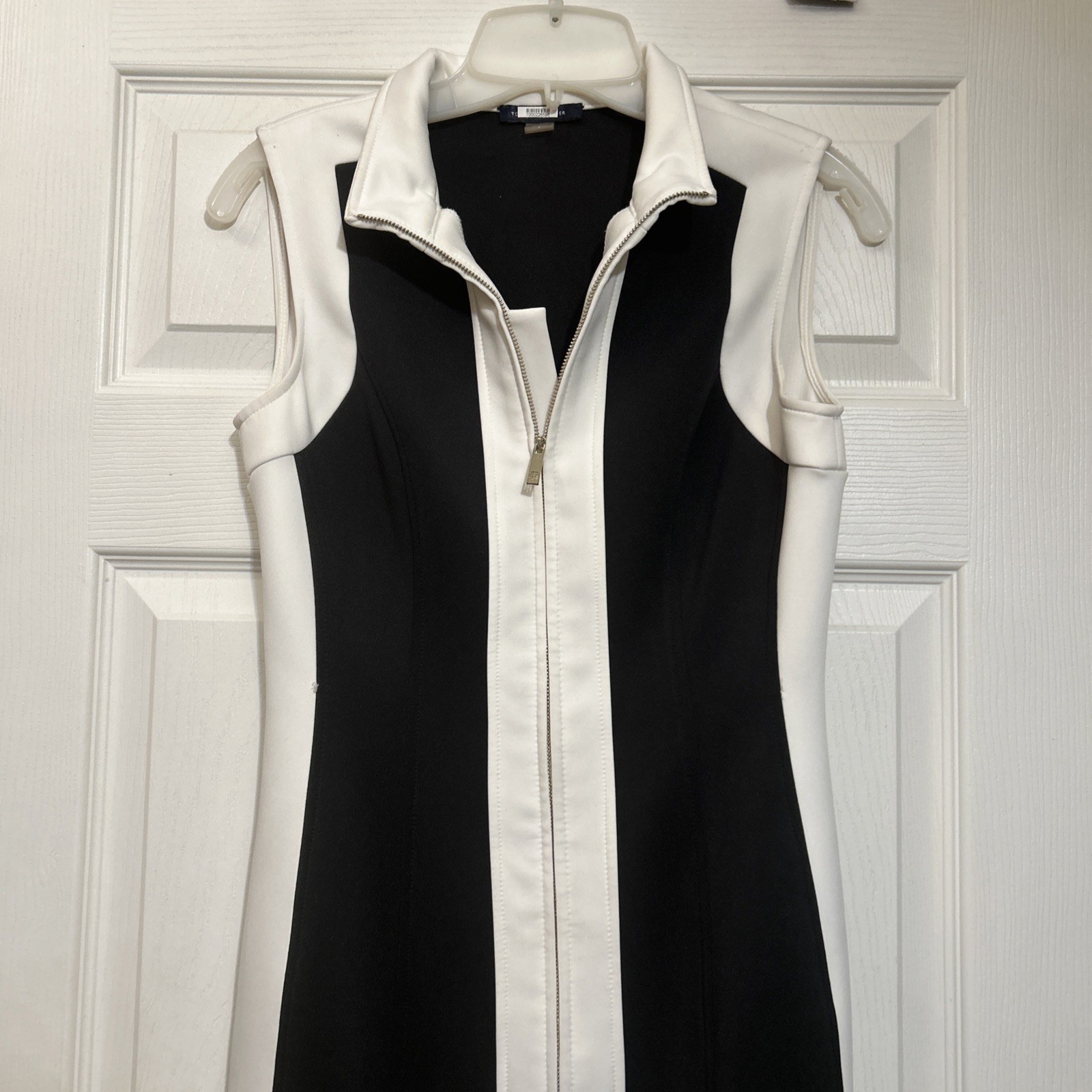 Tommy Hilfiger Dress Front Zip Size US 4 no belt dry clean