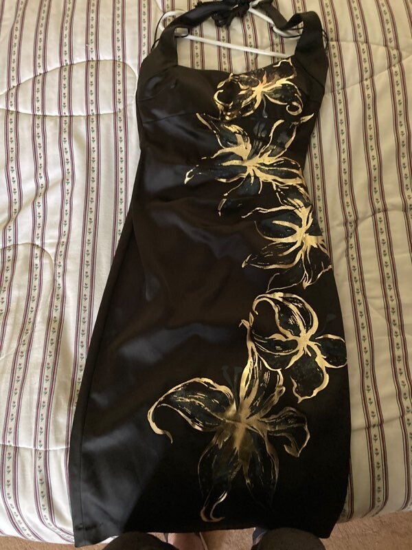 New with Tags Vintage Cache Sz 4 XS Women’s Black Satin Gold Lame’ Halter Dress