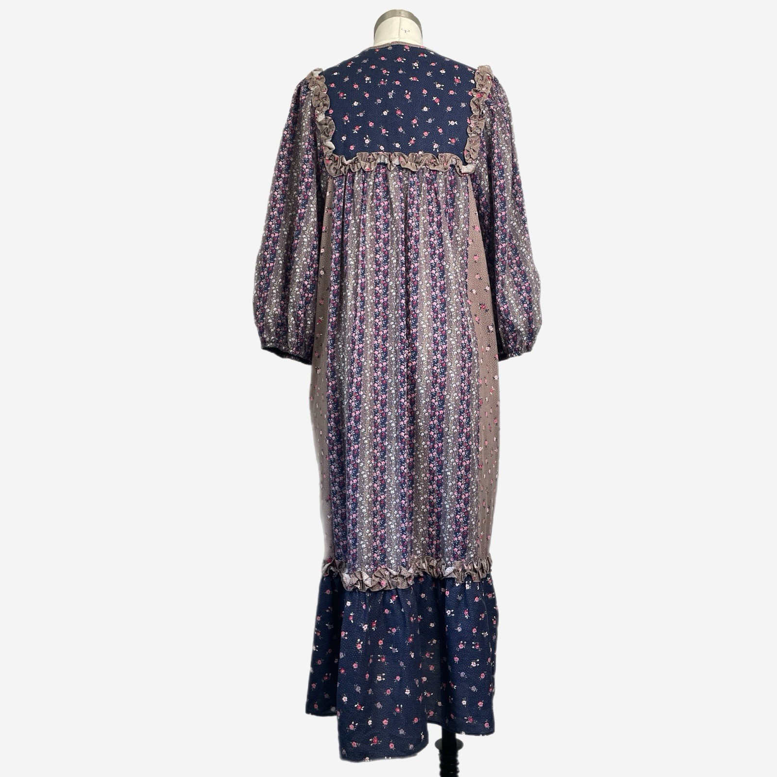Vintage 60s/70s Two Ems Prairie Mixed Ditsy Floral Ruffle dress Cottagecore M/L
