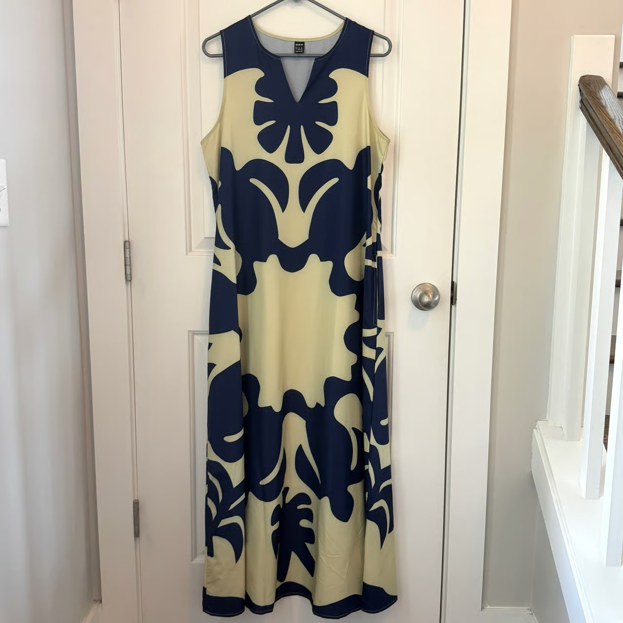 Women’s Shein Geometric Maxi Dress with Pockets Size Large (8/10)