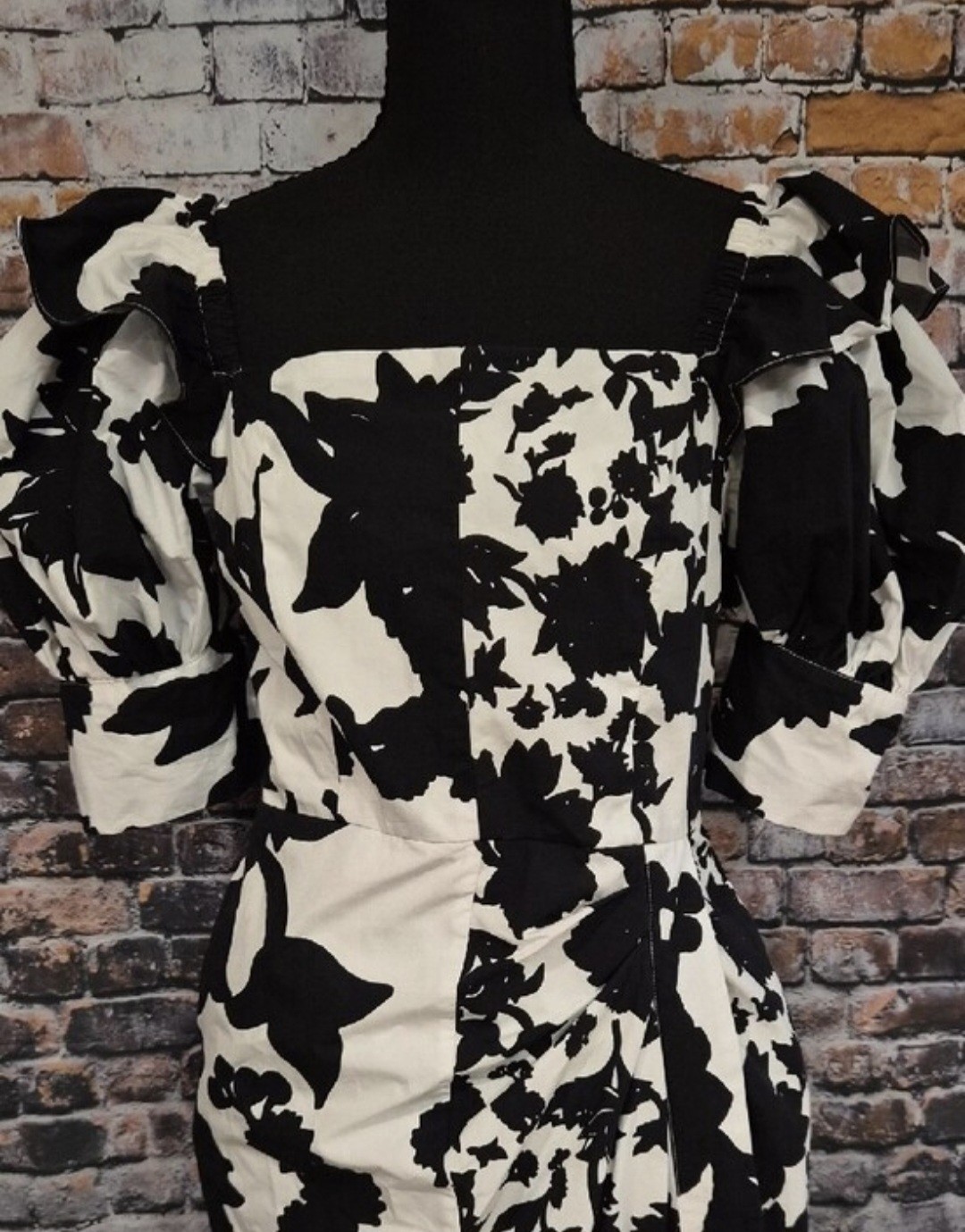 Christopher John Rogers Black/White Floral Square Neck Smocked Puff Midi 6