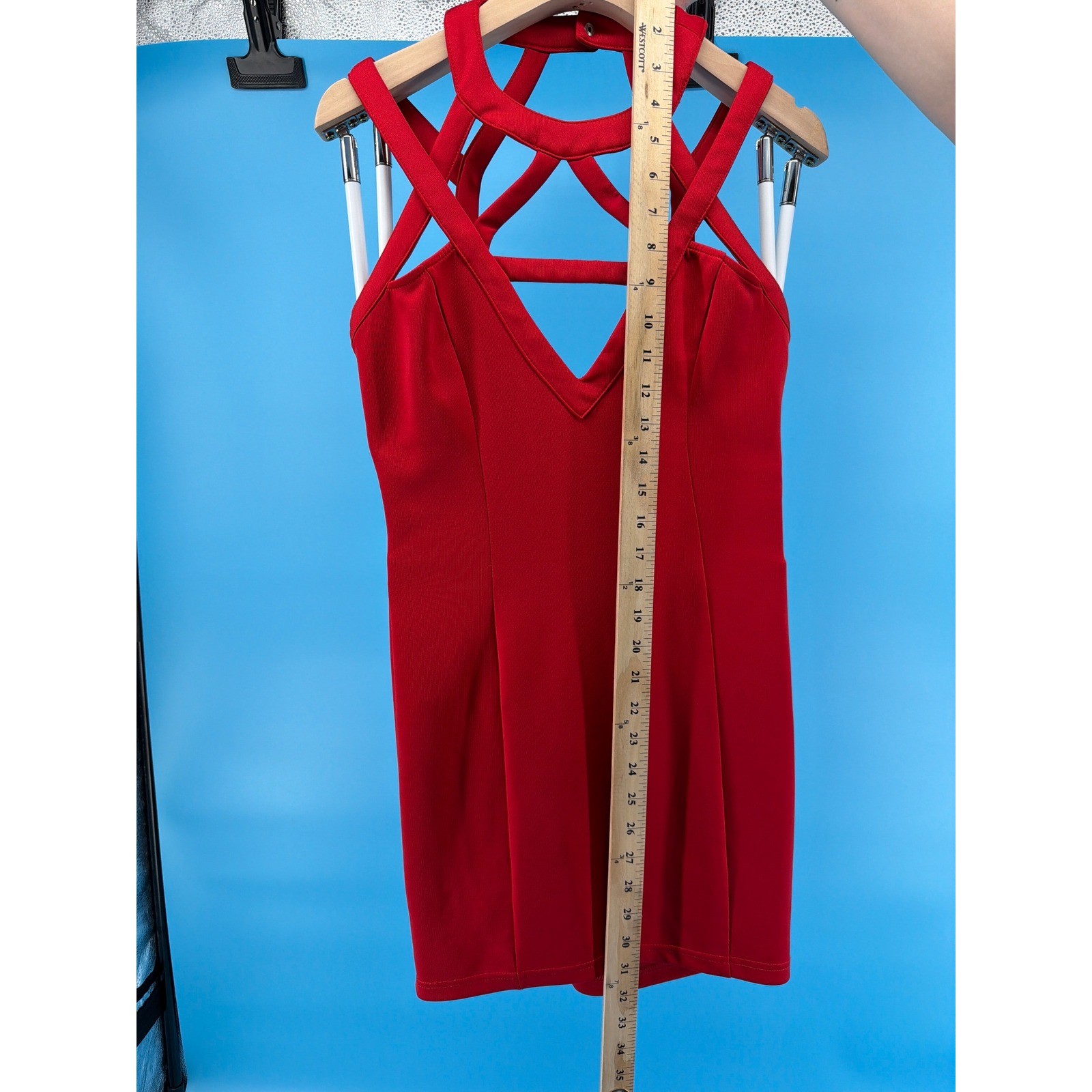 Red Cage Neck Bodycon Mini Dress Geometric Strap V-Neck Sleeveless Clubwear
