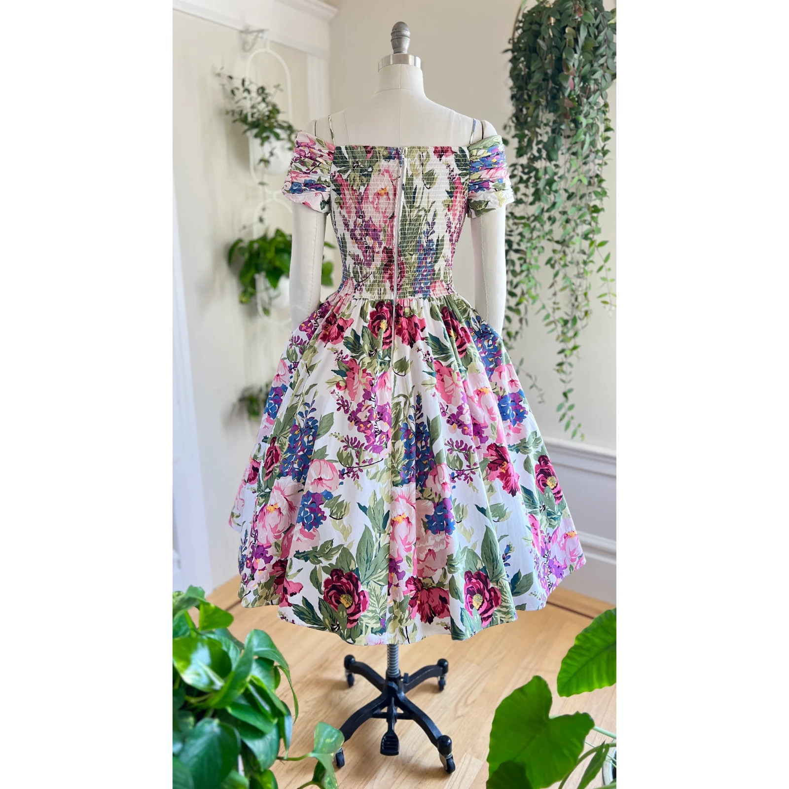 Vinateg 80’s Karin Stevens 4 Floral Sweetheart Off Shoulder Tea Length Dress