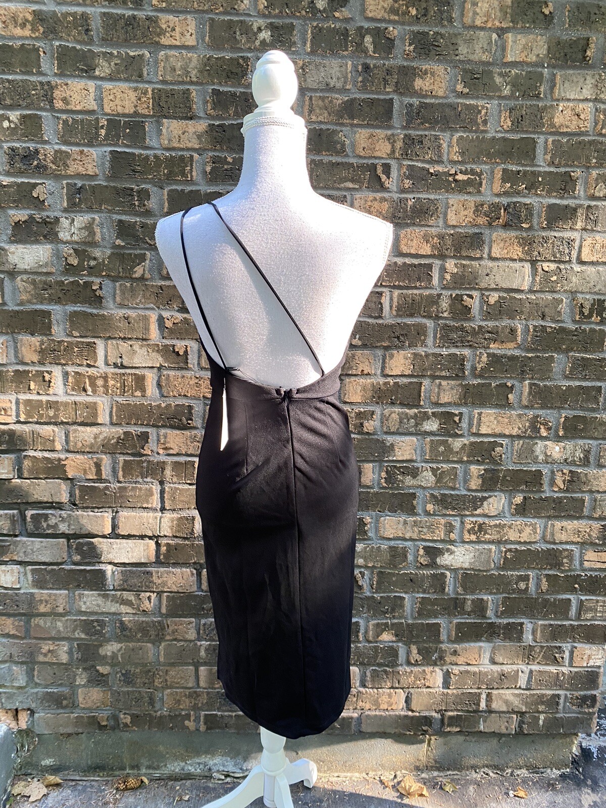 NWT Hello Molly Taking it Back One Shoulder Dress Black M Wedding Guest Formal