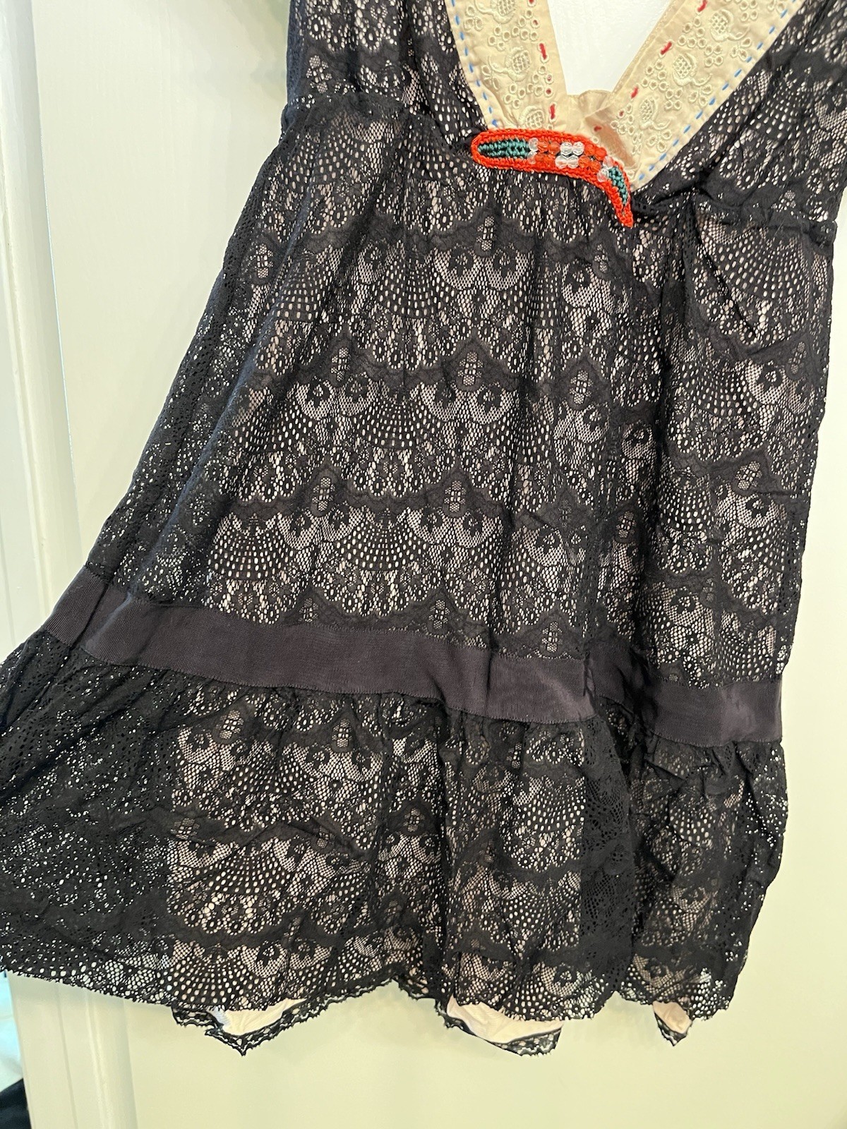 FREE PEOPLE GORGEOUS EYELET LACE&BEADED DESIGN CLUB HOLIDAY PARTY BLK LACE DRESS