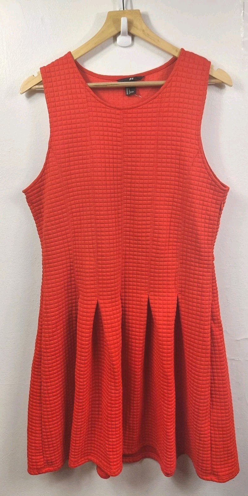 H&M Red Quilted Tank Top Dress Wide Strap Pleated Knee Length Size Large