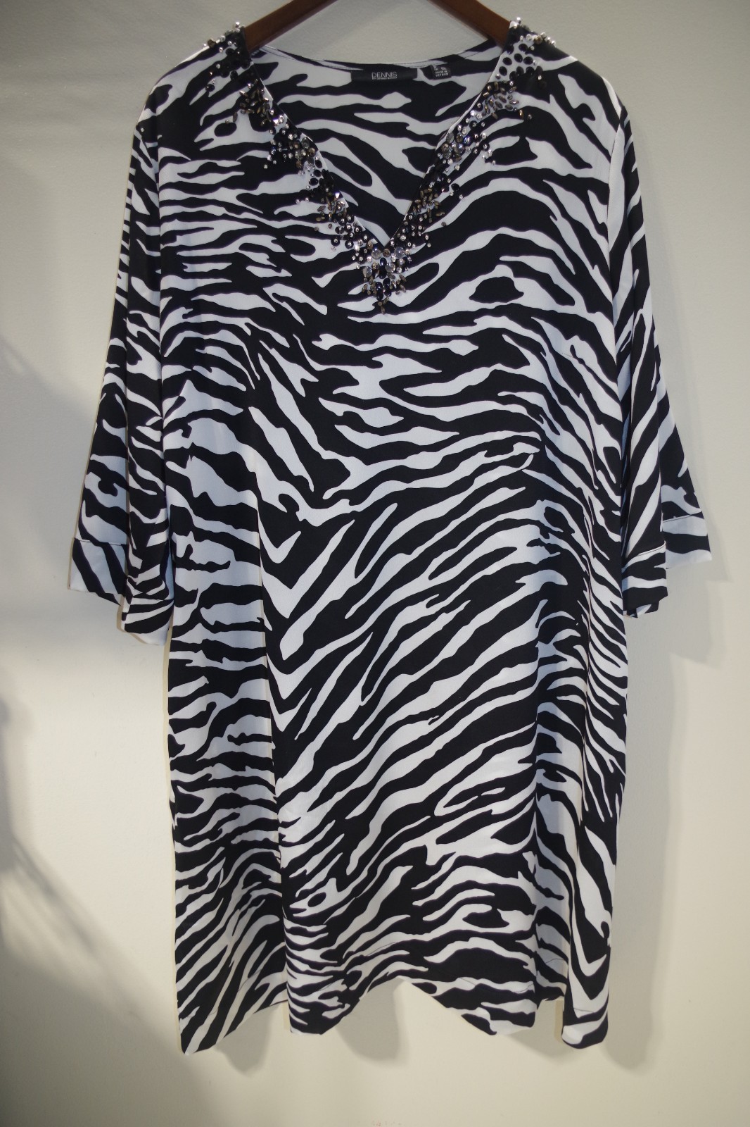 Y1 Dennis by Dennis Basso Black & White Zebra Print Embellished Dress 1X V Neck