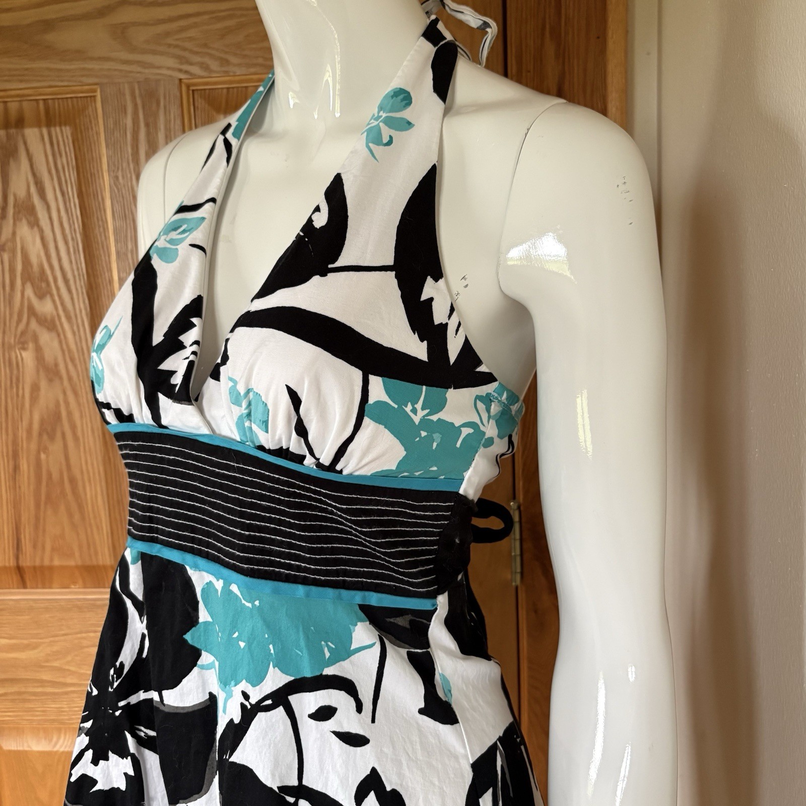 Speechless Black/White/Blue Floral Fit & Flare V-Neck Halter Dress