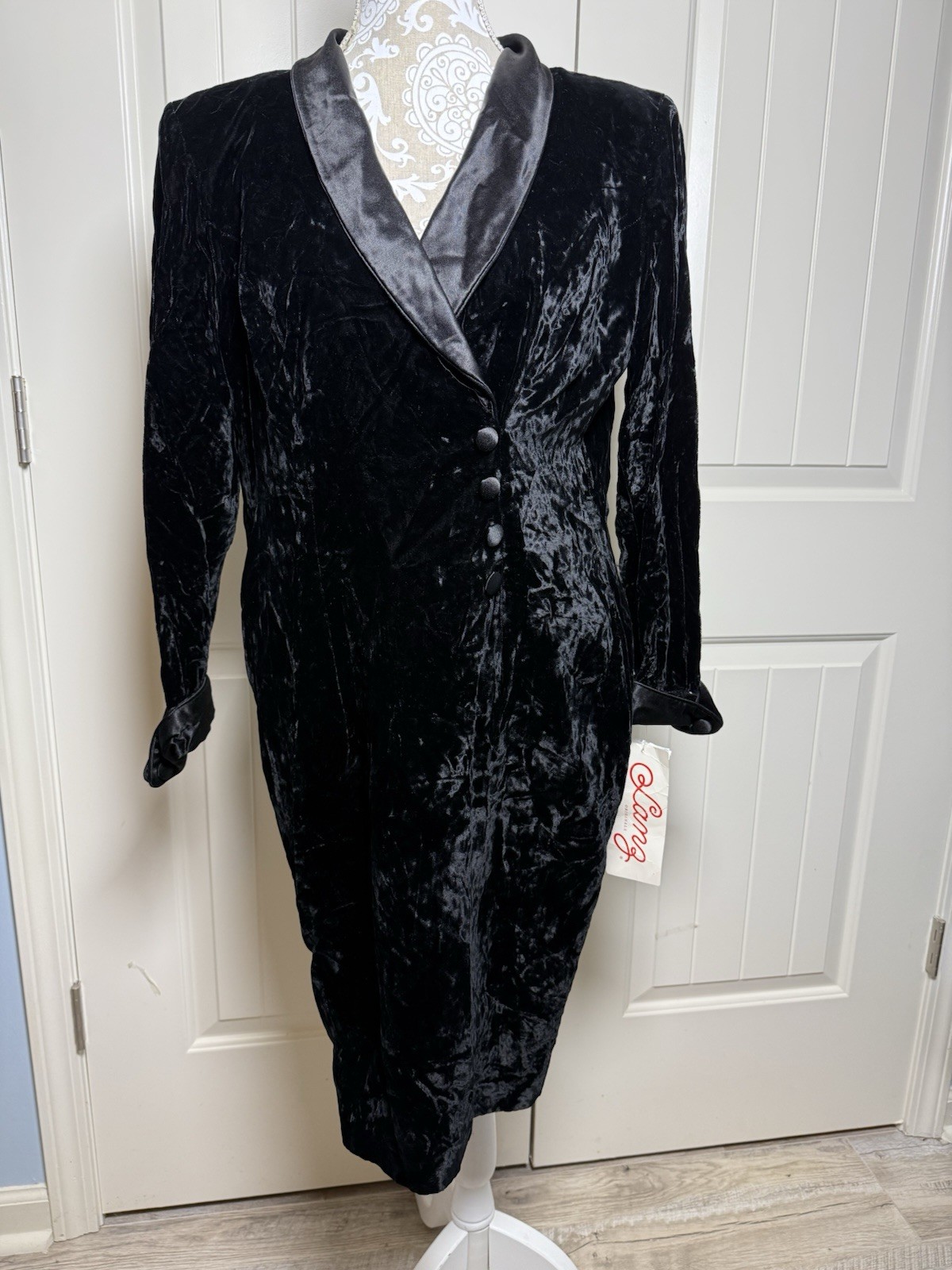 Vtg LANZ Dress sz 6 NWT Black Velvet Low Cut Satin Trim Long Sleeve Cuffed Goth