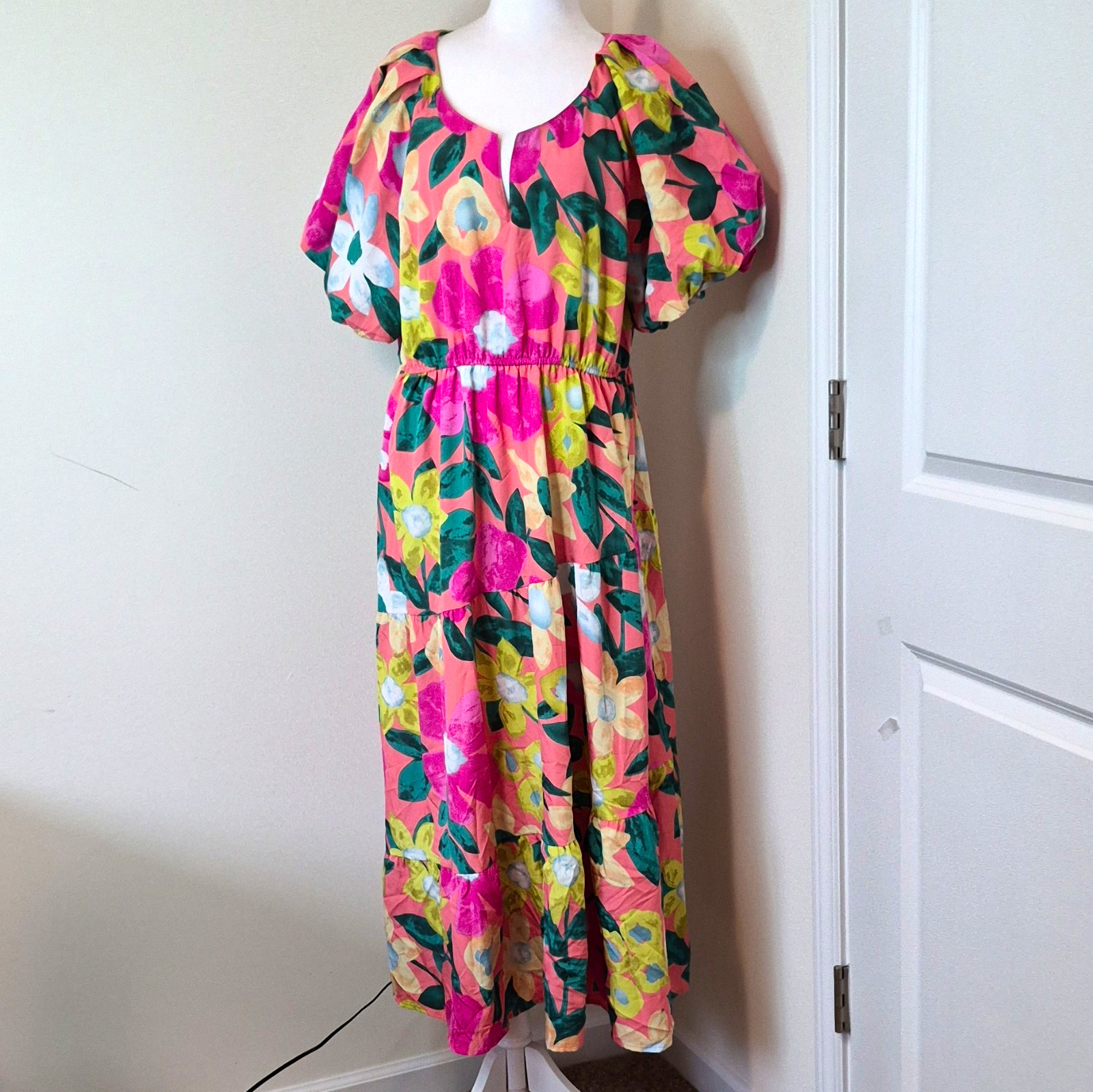 Umgee Women’s Maxi Dress Size 1XL Pink/Green/Yellow/White Floral V-Neck Puff