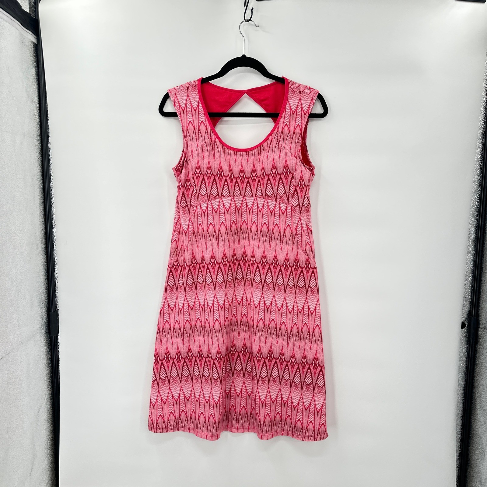 Prana Pink Athletic Travel Dress Size Medium Cutout Back Pocket Athleisure Comfy