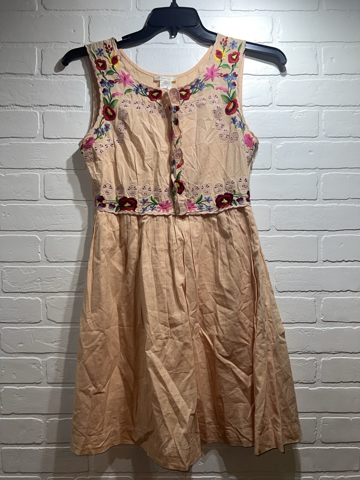 Esley Gorgeous Floral Embriodered Sleeveless Dress Size Small – Peach