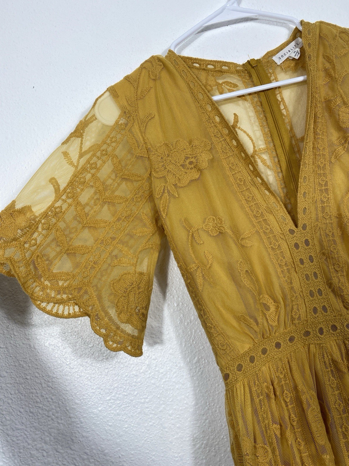 Socialite mustard embroidered lace plunge maxi dress Size Xs 100% Nylon & Cotton