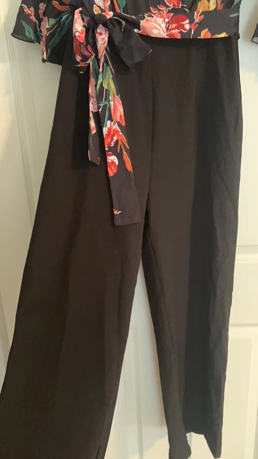 New Without Tags Women Trousers , Size Small