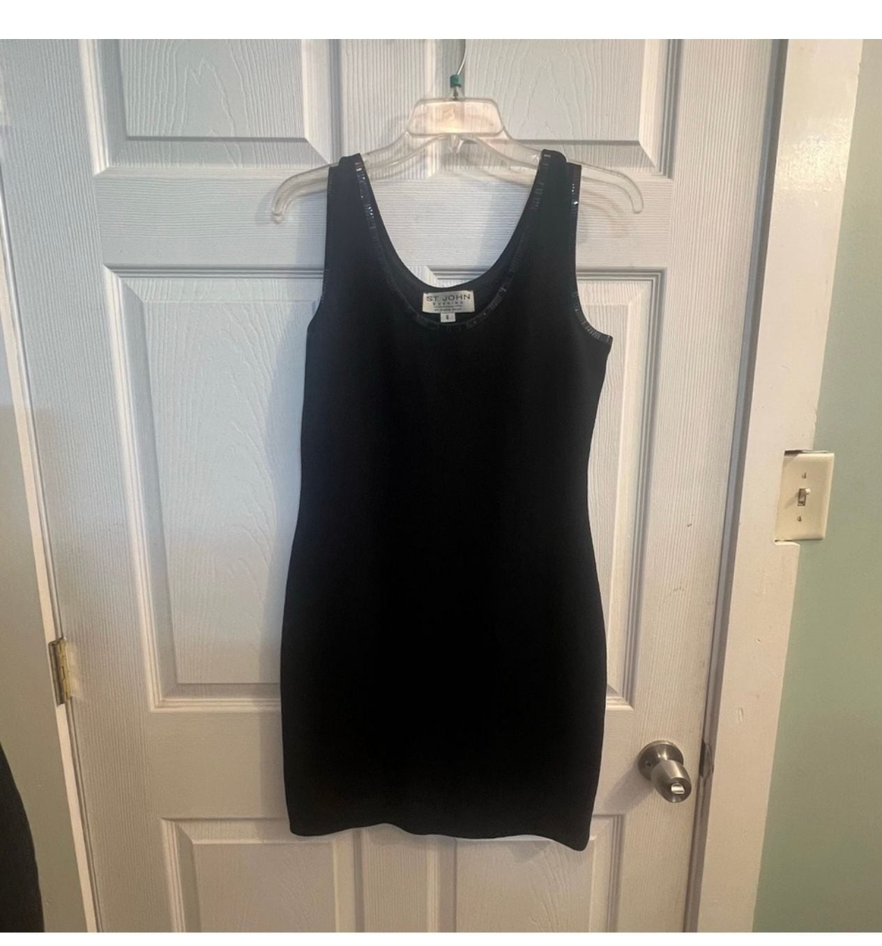 St. John Black Sleeveless Knit Scoop Neck Mini Dress Size 6 Sequin Trim GUC