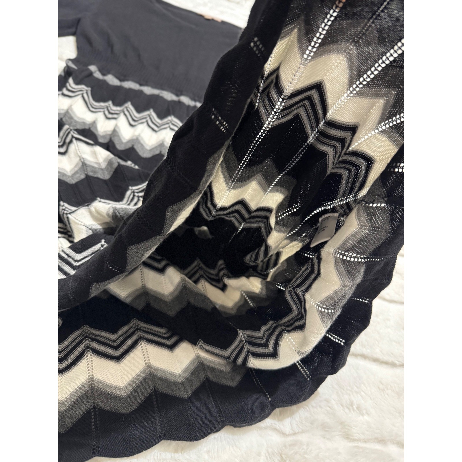 Appraisal Black Chevron Pleated Knit Sweater Dress Gray White 3/4 Sleeve L Fall