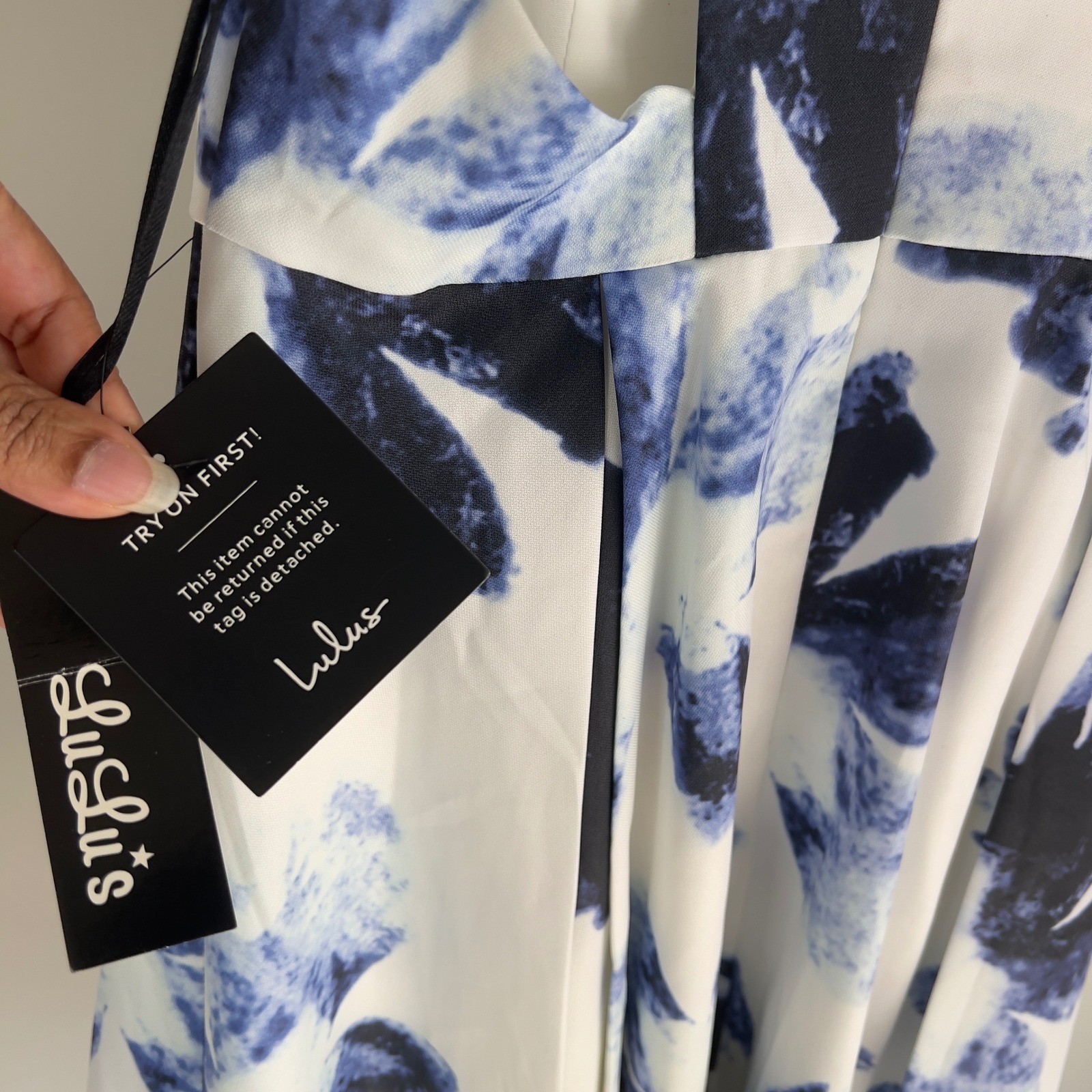 Lulus NWT Seeing Chic Blue White Floral Skater Dress V Neck Cutout Back Size S
