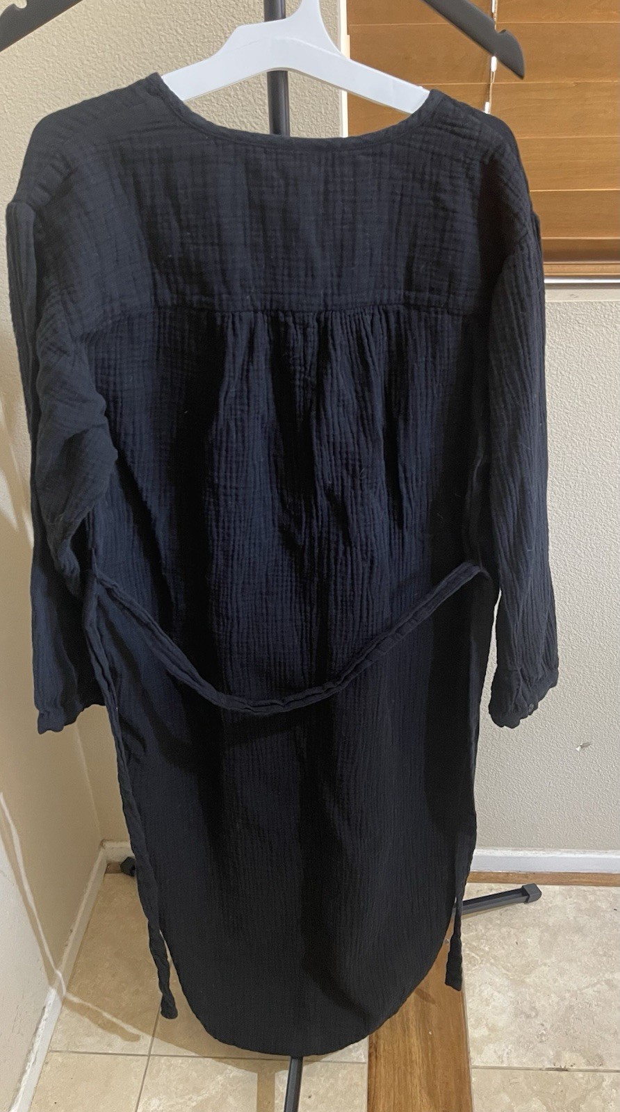 Black Texture Long Sleeves / Tunic With Relaxed Fit And Adjustable Waist Tie