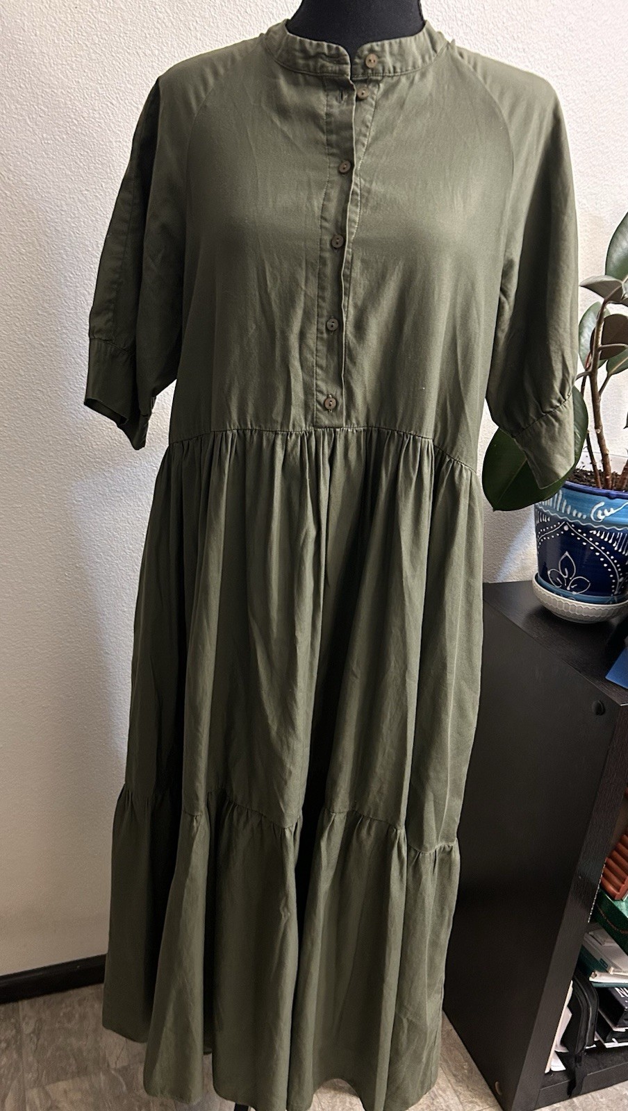 Ali Golden Olive Green Babydoll Shift Dress Short Sleeve Button Closure Sz Lg