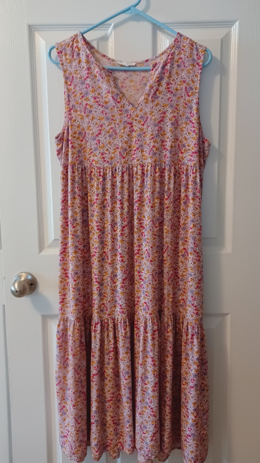 Beach Lunch Lounge Midi Dress Medium Floral Sleeveless Tiered Ruffle Sundress