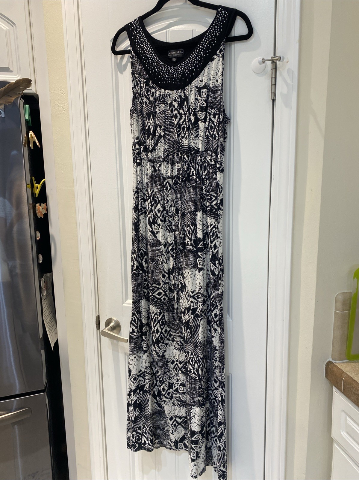 Elementz Petite XL Dress Black and White Silver Metallic Yolk