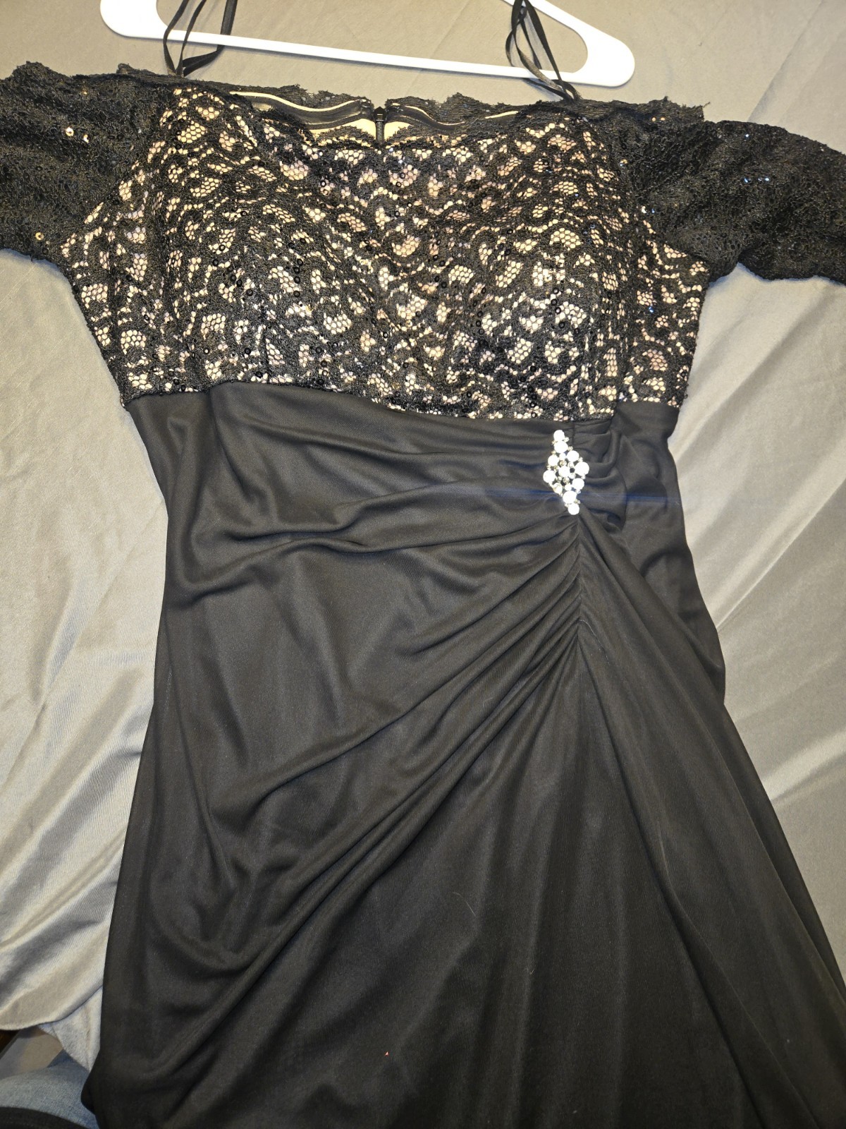 Betsy And Adam Black Lace- Off- The – Shoulder Gown Size 20