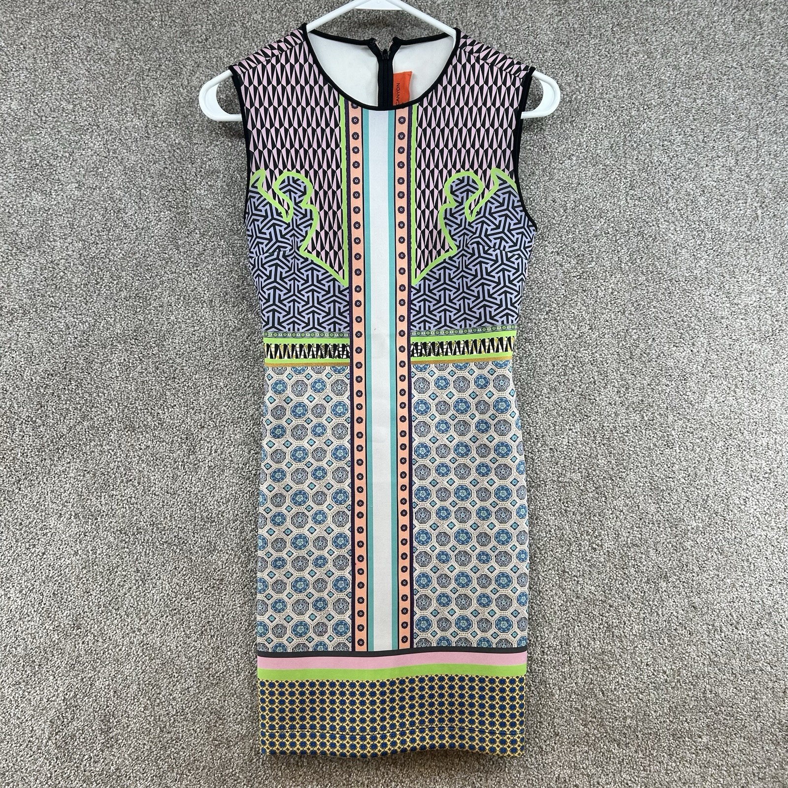 Clover Canyon Women’s Dress Size Small Sleeveless Back Zip Closure Stretch