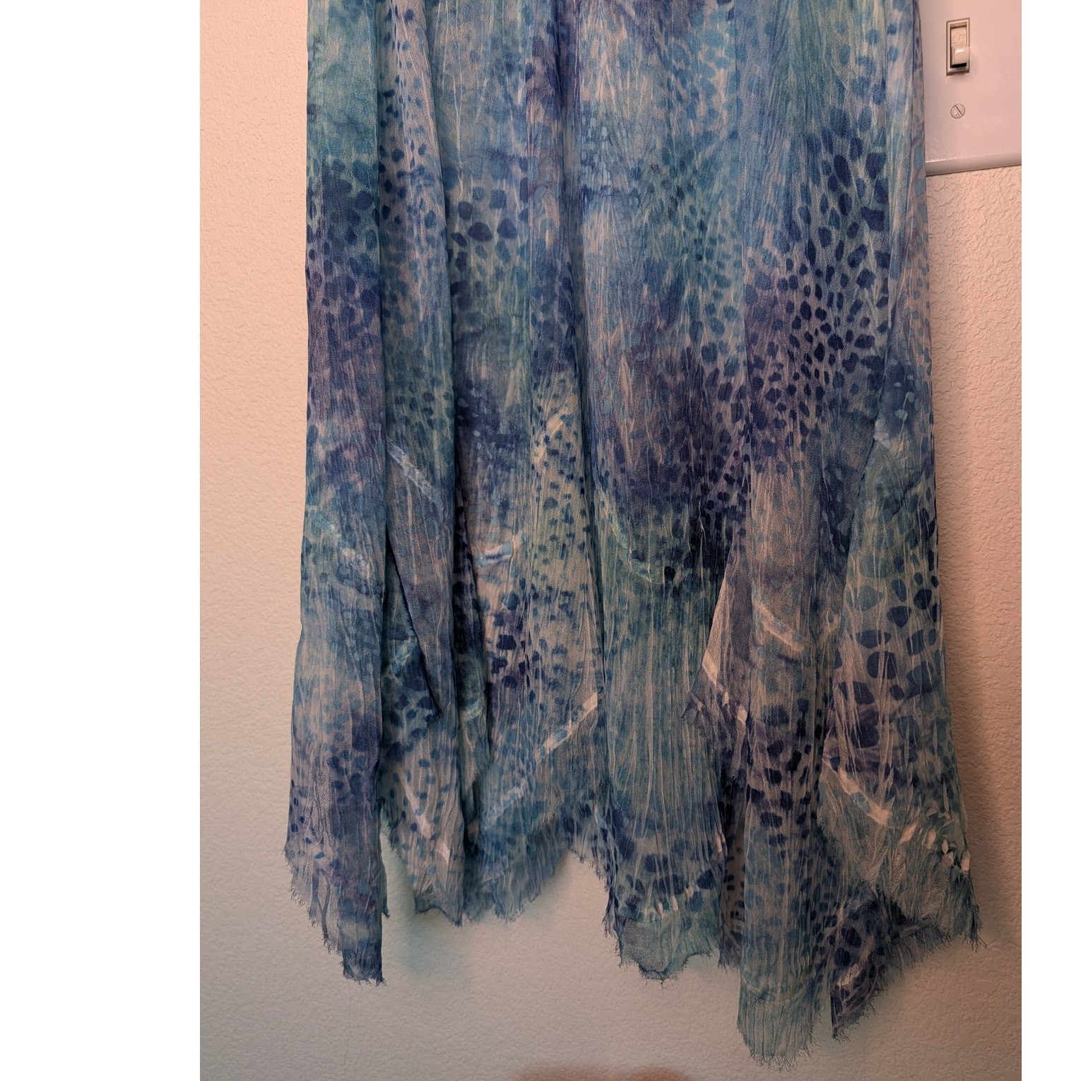 Komarov Blue Crinkle Chiffon Midi Dress Abstract M Travel Wrinkle Resistant Chic