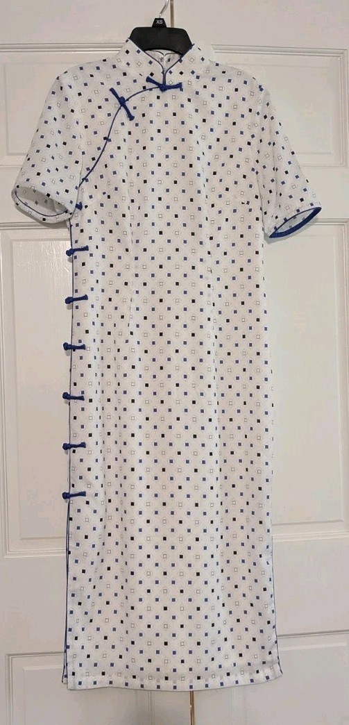 ​💎 Geometric Blue & White Modern Qipao / Cheongsam with Mandarin Collar Button