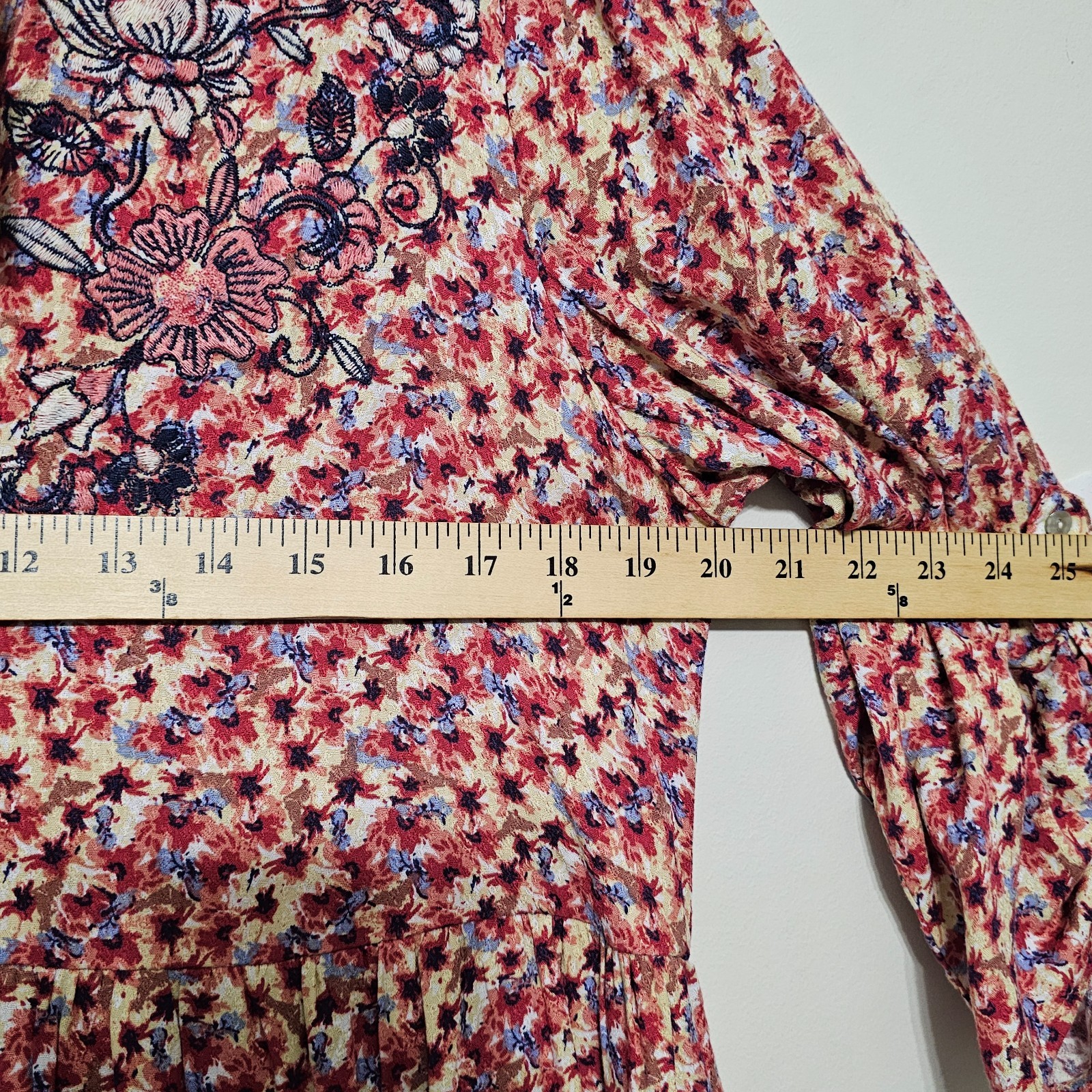 Nurture Dress Medium Yellow Brown Multicolor Shift Long Sleeves Front Button 934