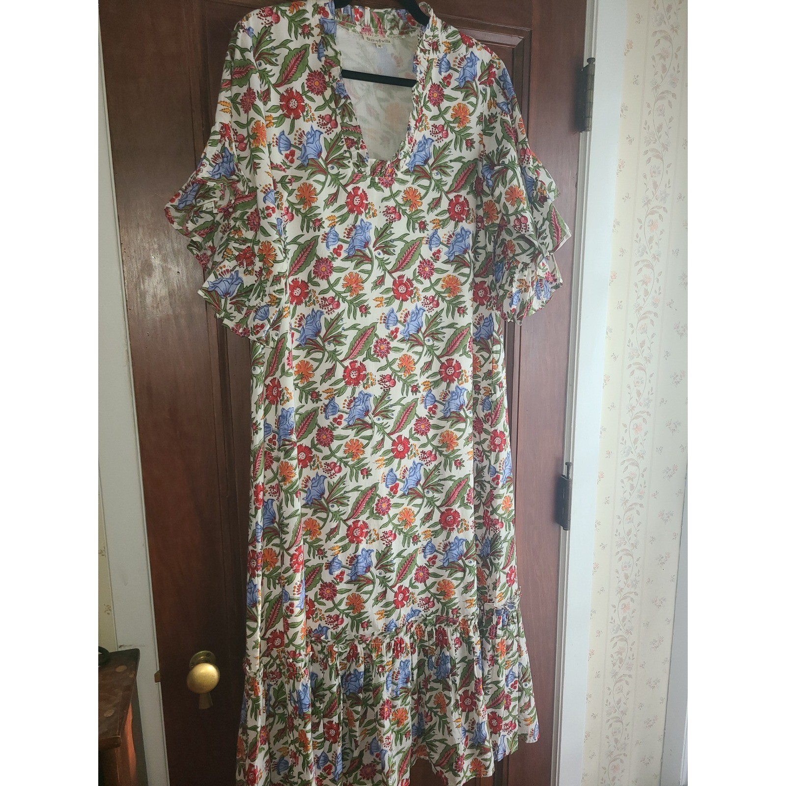 Fitzroy & Willa Floral Soleil Maxi Dress Medium Multi Color Ruffle V-Neck