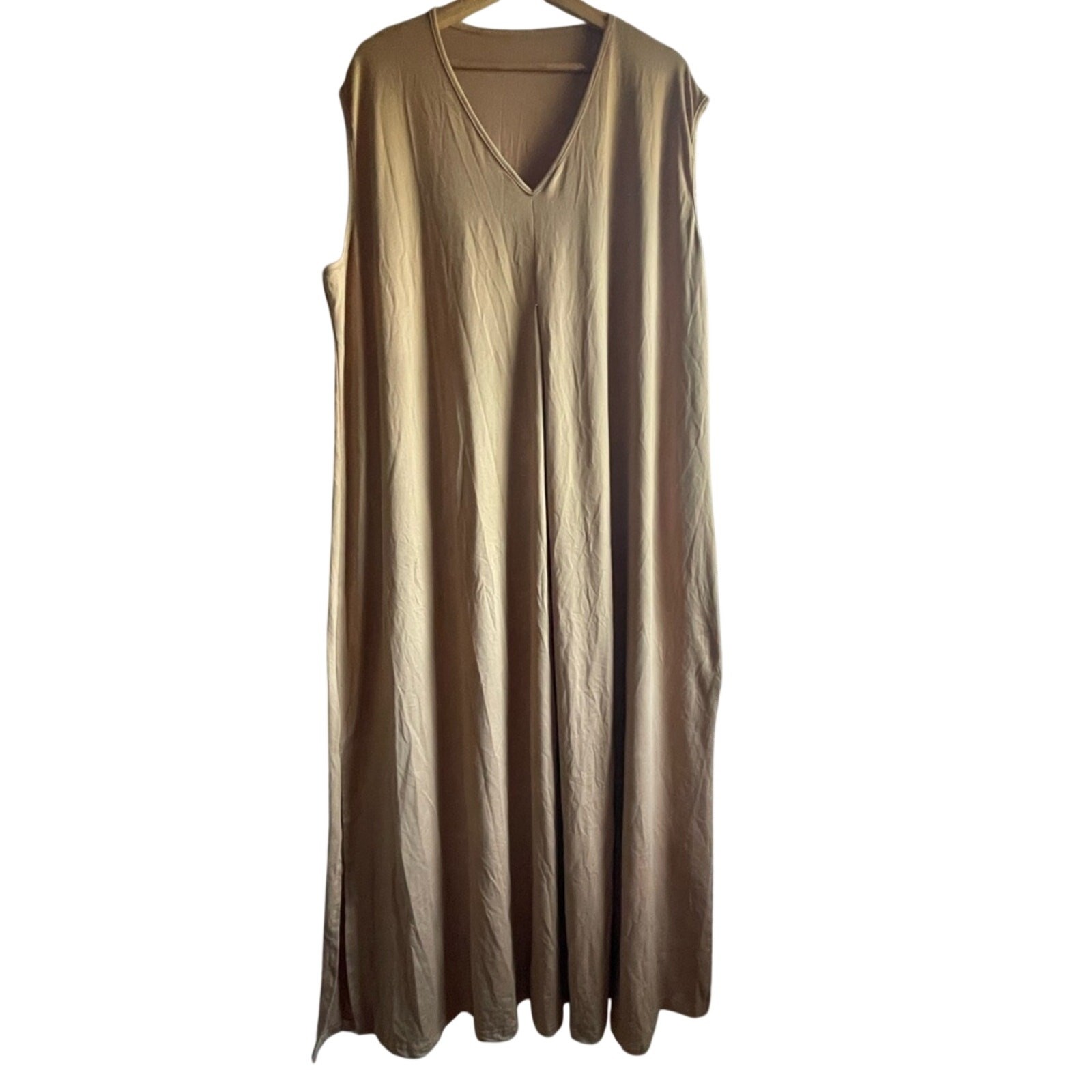5XL Women’s Plus Size Sleeveless V-Neck Flowy Tan Maxi Dress