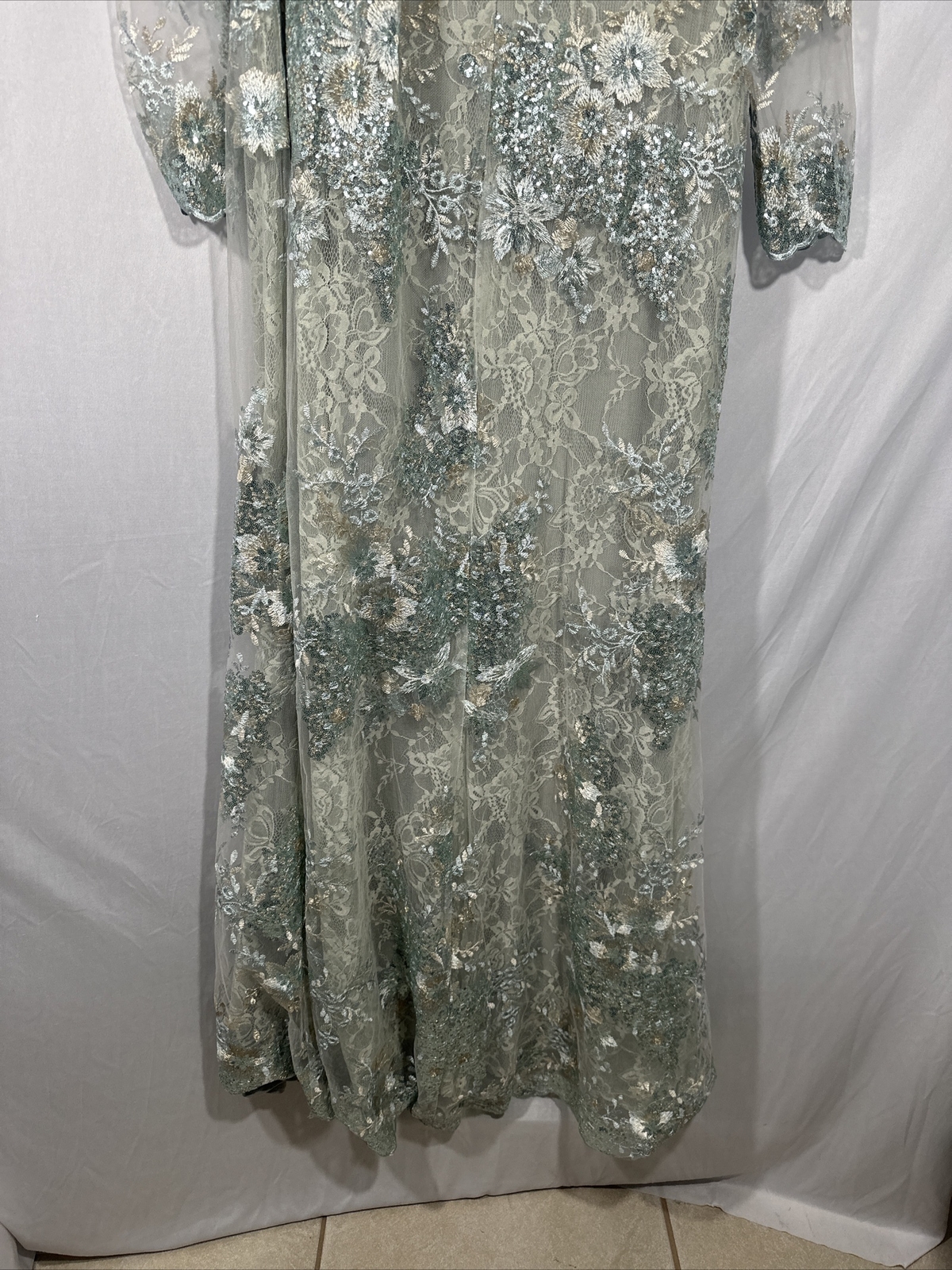 NWT Mac Duggal [ 16 ] 67539 Embellished V Neck Illusion Long Sleeve Gown S791