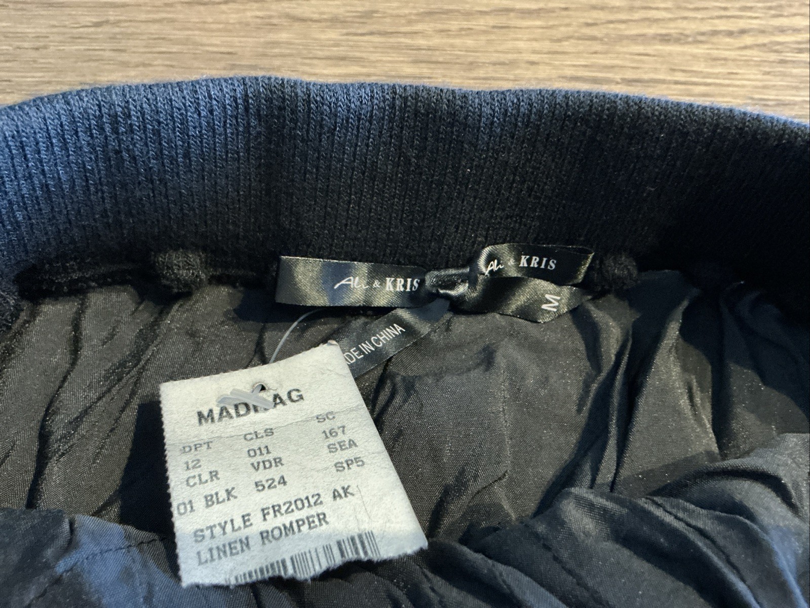 ALI & KRIS Linen Romper Size Medium Black – NWT