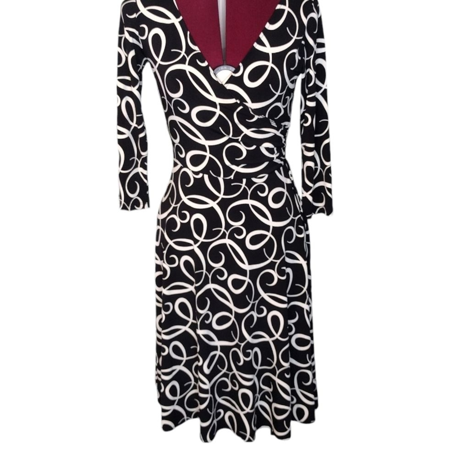 London Times front & back cross-over V-neck stretch knit midi size 8 dress