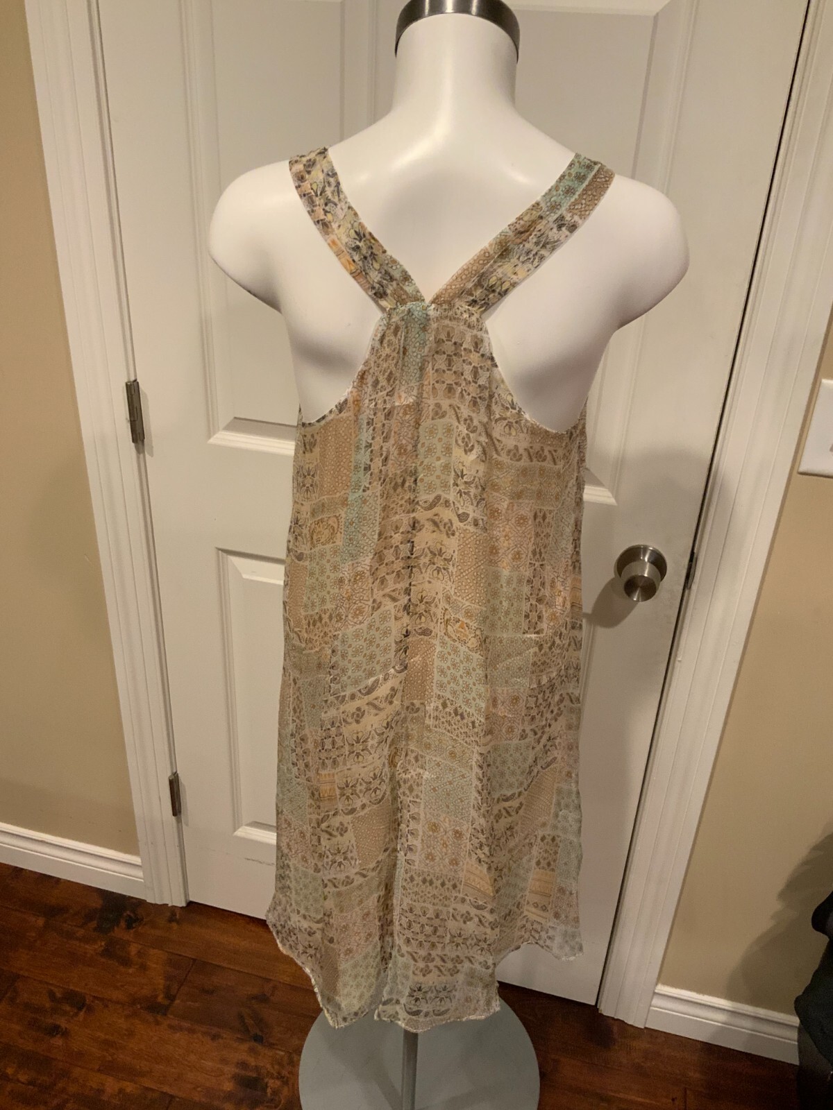 Massimo Dutti Tan V-Neck Trapeze Dress w/ Paisley Print, Size 6