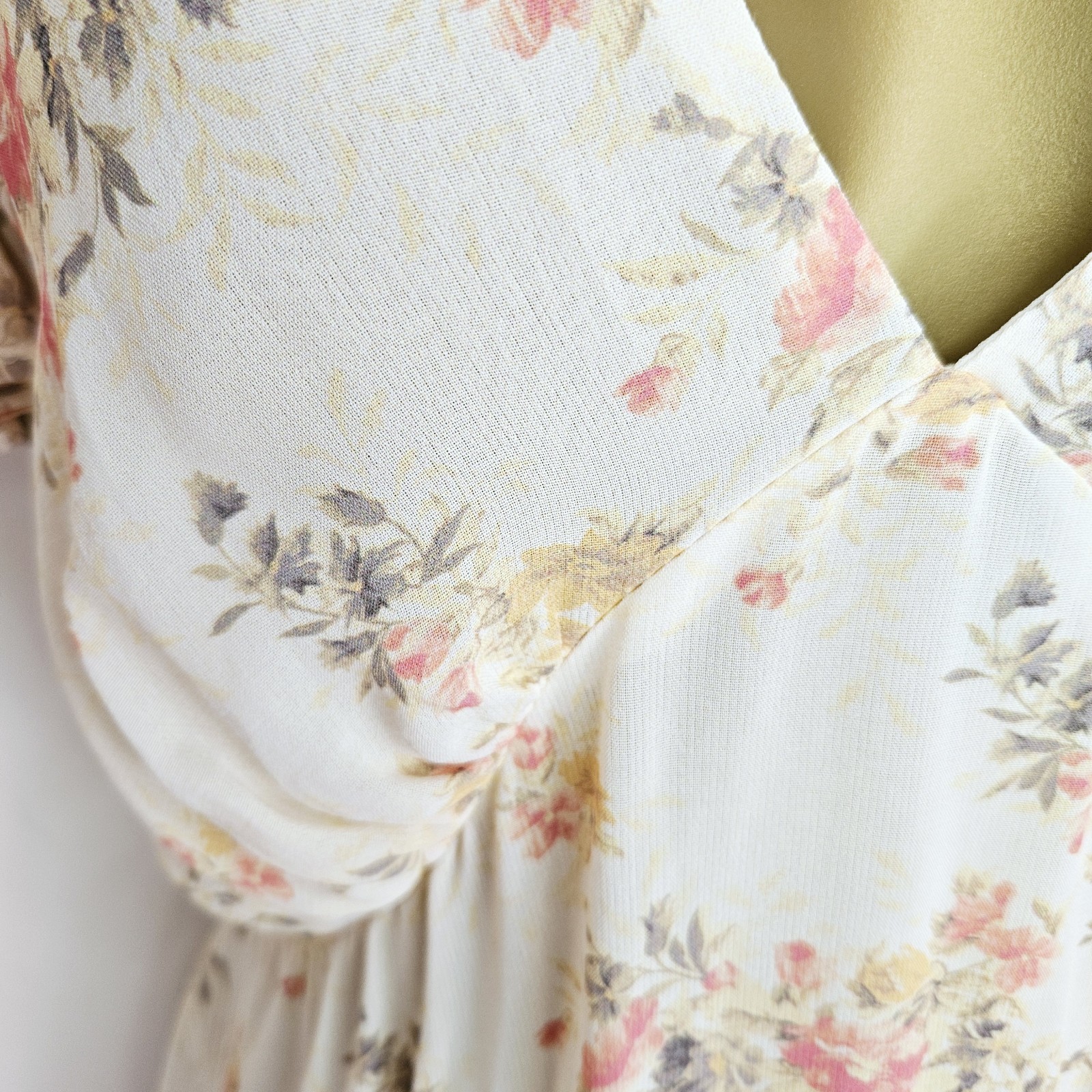 NEW Ex NEW LOOK 10-18 Ruffle Chiffon Floral Dress Ivory Pink Occasion Wedding