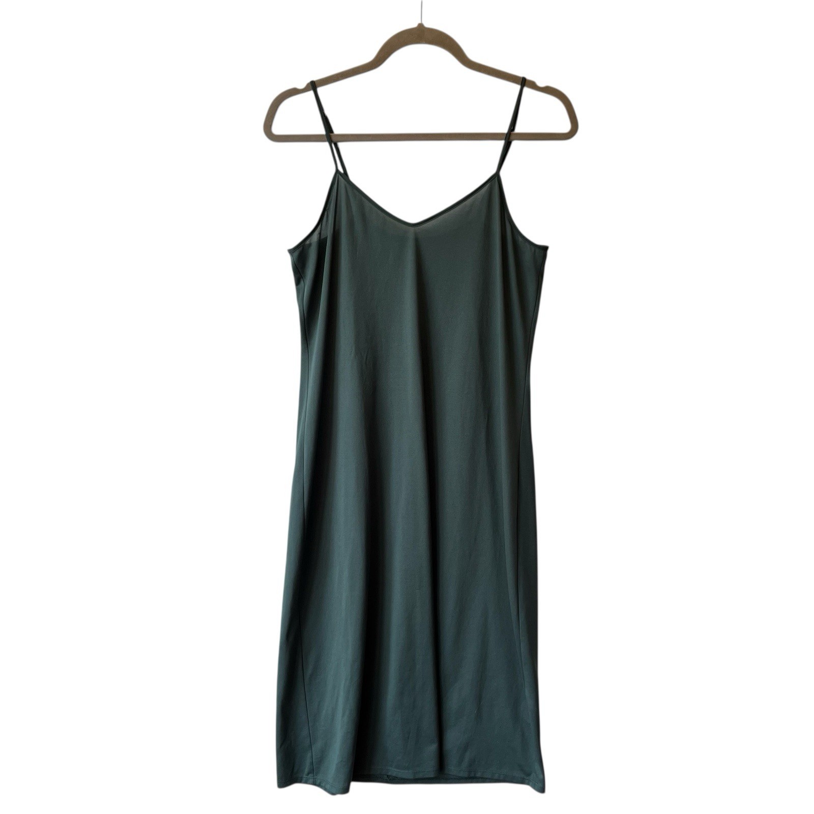 Banana Republic Midi slip dress Small Green V-neck Spaghetti straps Lightweight