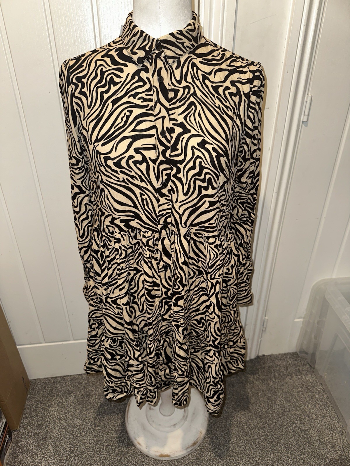 Stradivarius shirt dress size small BNWT zebra print brown black Long Sleeve