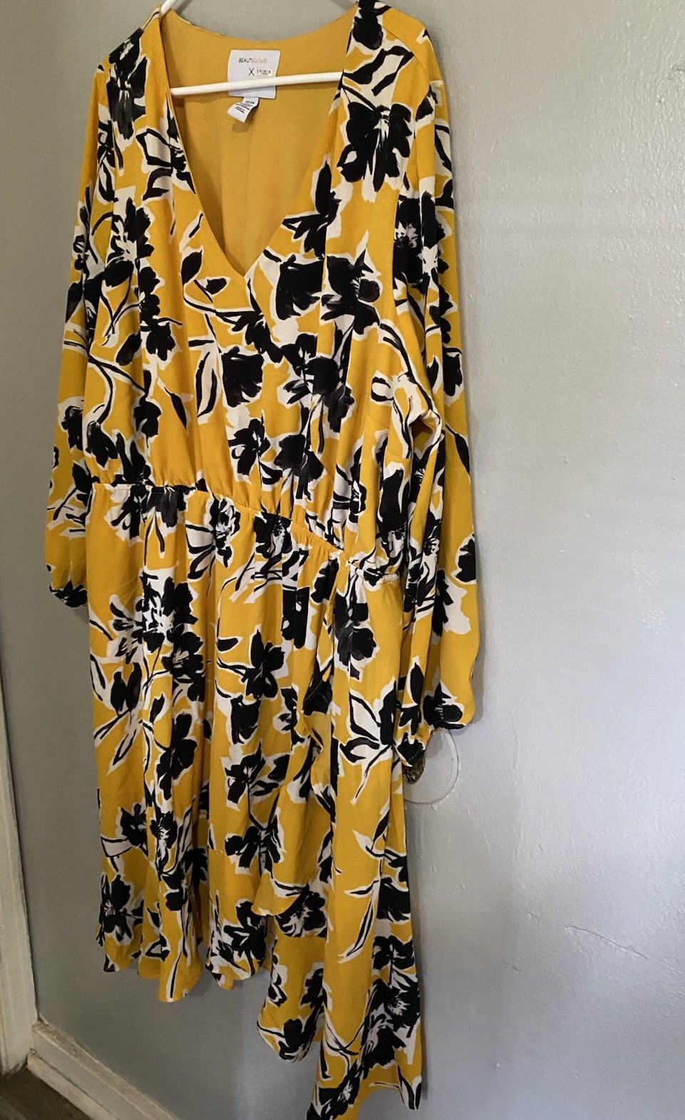 Beauticurve X Lane Bryant Yellow Floral V-Neck Ruffle Hem Dress Size 22/24