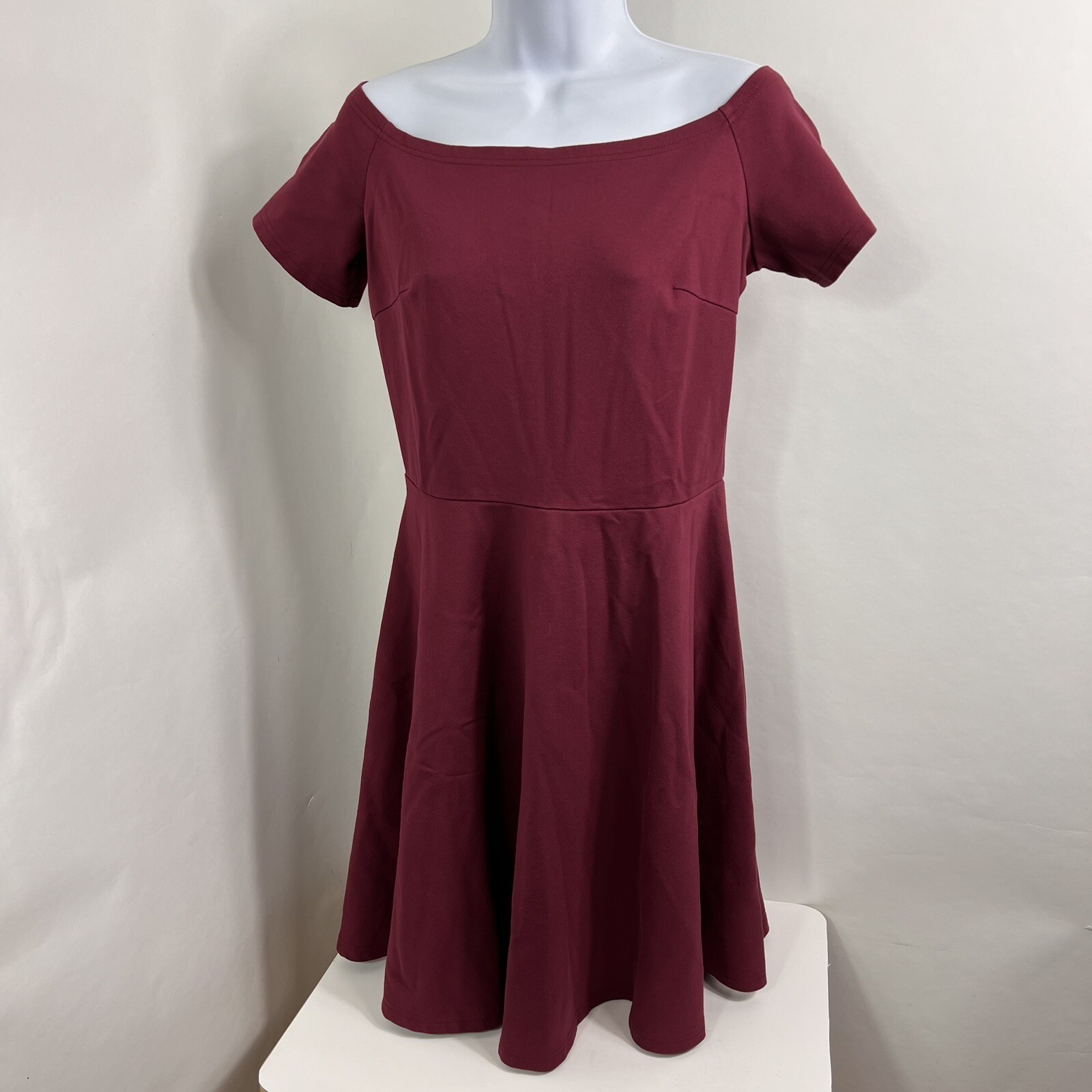 Sarin Mathews Dress Women’s Large A-Line Short Sleeve Off Shoulder Above Knee