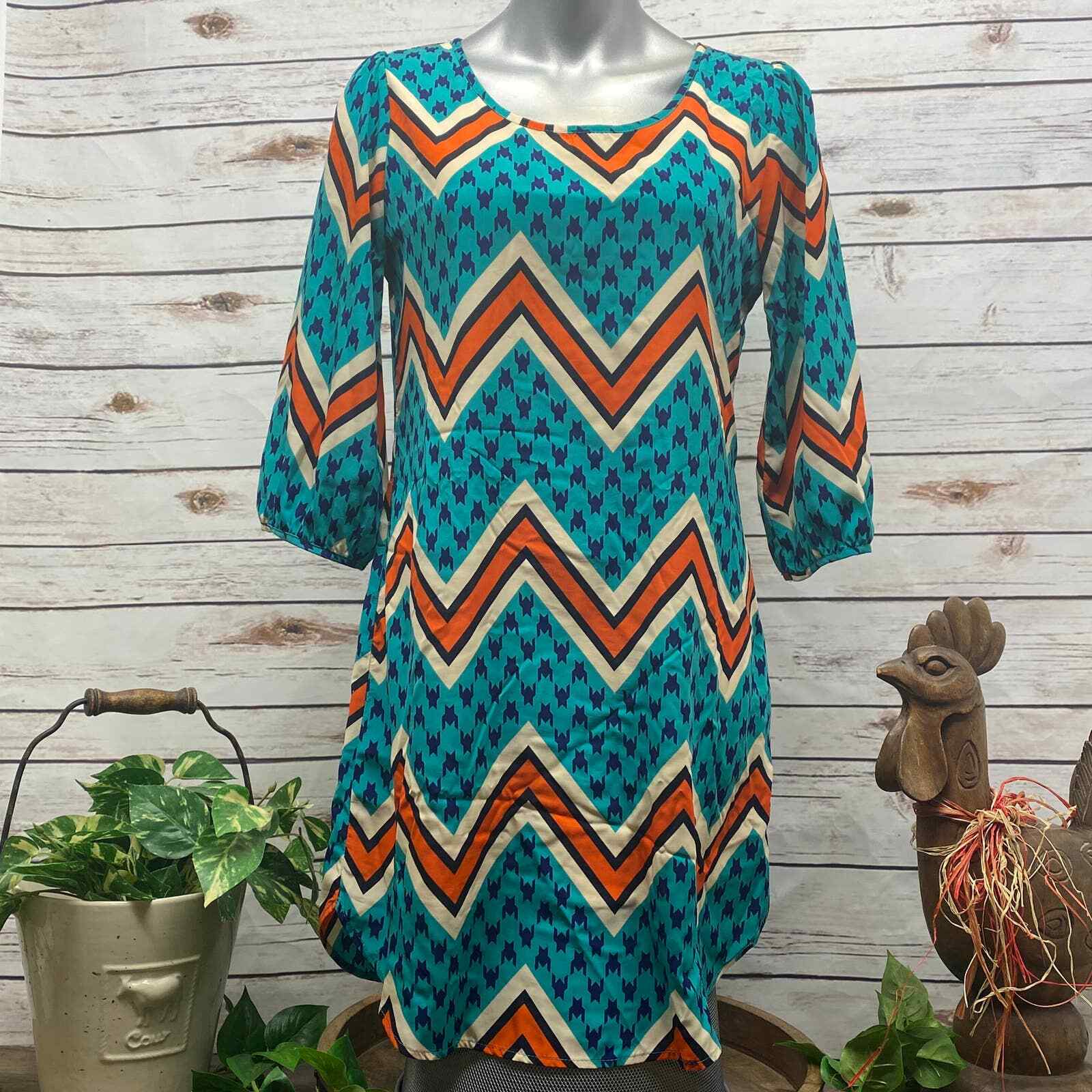 PEACH LOVE CREAM Colorful Mini Tunic Dress Charlie Brown Zig Zag Print Medium