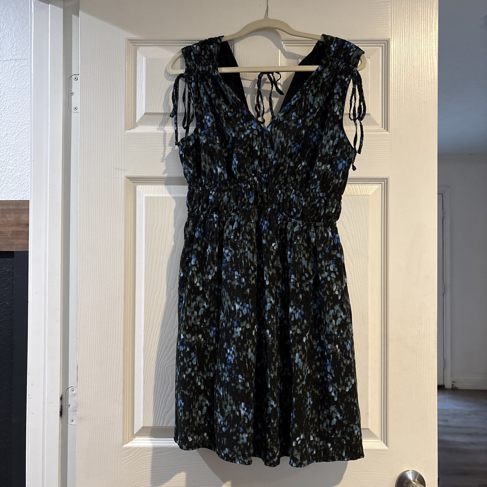 Time and Tru Black Soot Blue Green Abstract Print V-Neck Dress Large