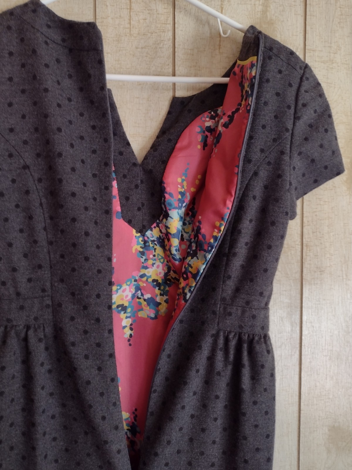 Boden Wool Blend Polka Dot Floral Lined Tulip Split Neck Cap Sleeve Dress Grey 4