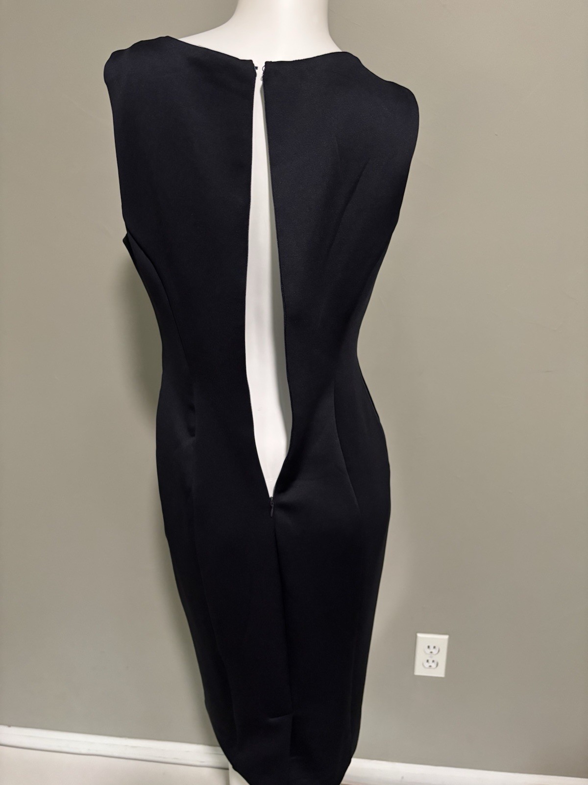 TTahari Womens Sleeveless Belted Keyhole Neck Dress Dark Blue Size 2 New