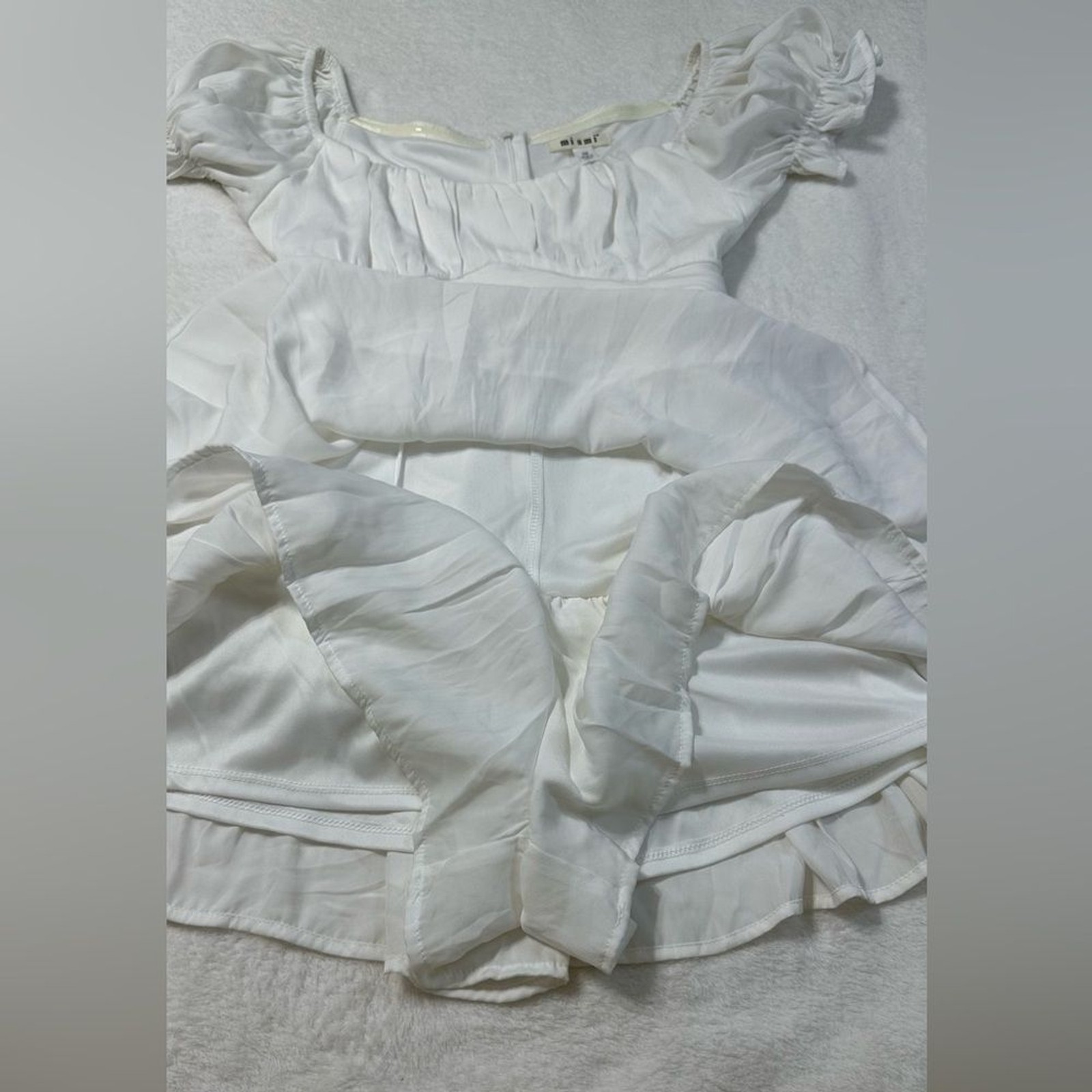 NWT Mi Ami Francesca’s White Satin Tiered Puff Sleeve Dress/Romper