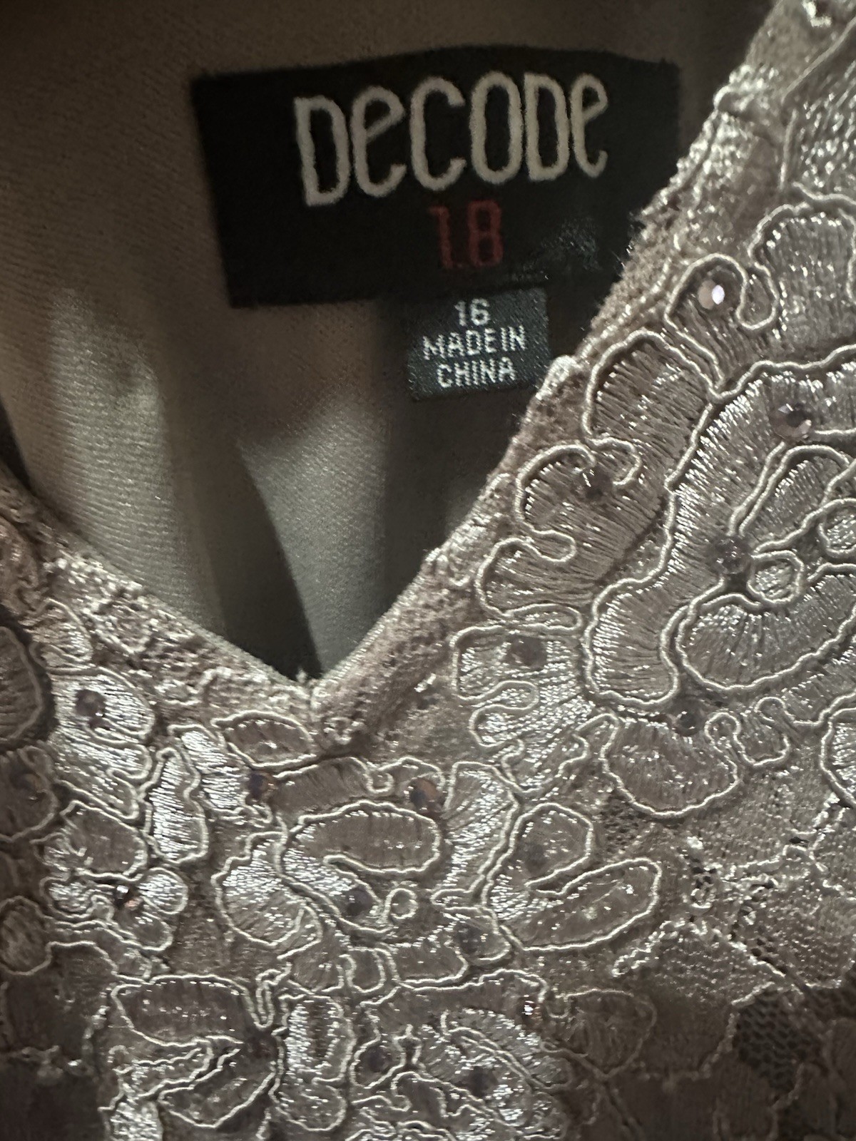 DECODE 1.8 sequin bodice flowing maxi dress – Lilac- sz 16/DWK176