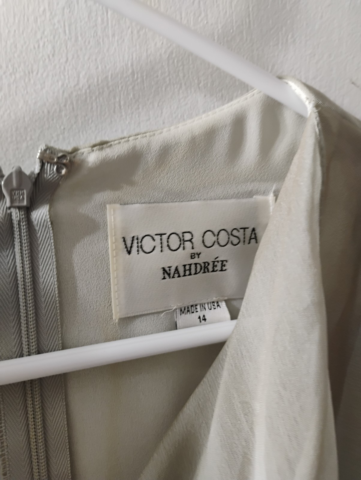 PERFECT CONDITION VINTAGE VICTOR COSTA AND NAHDREE GOWN