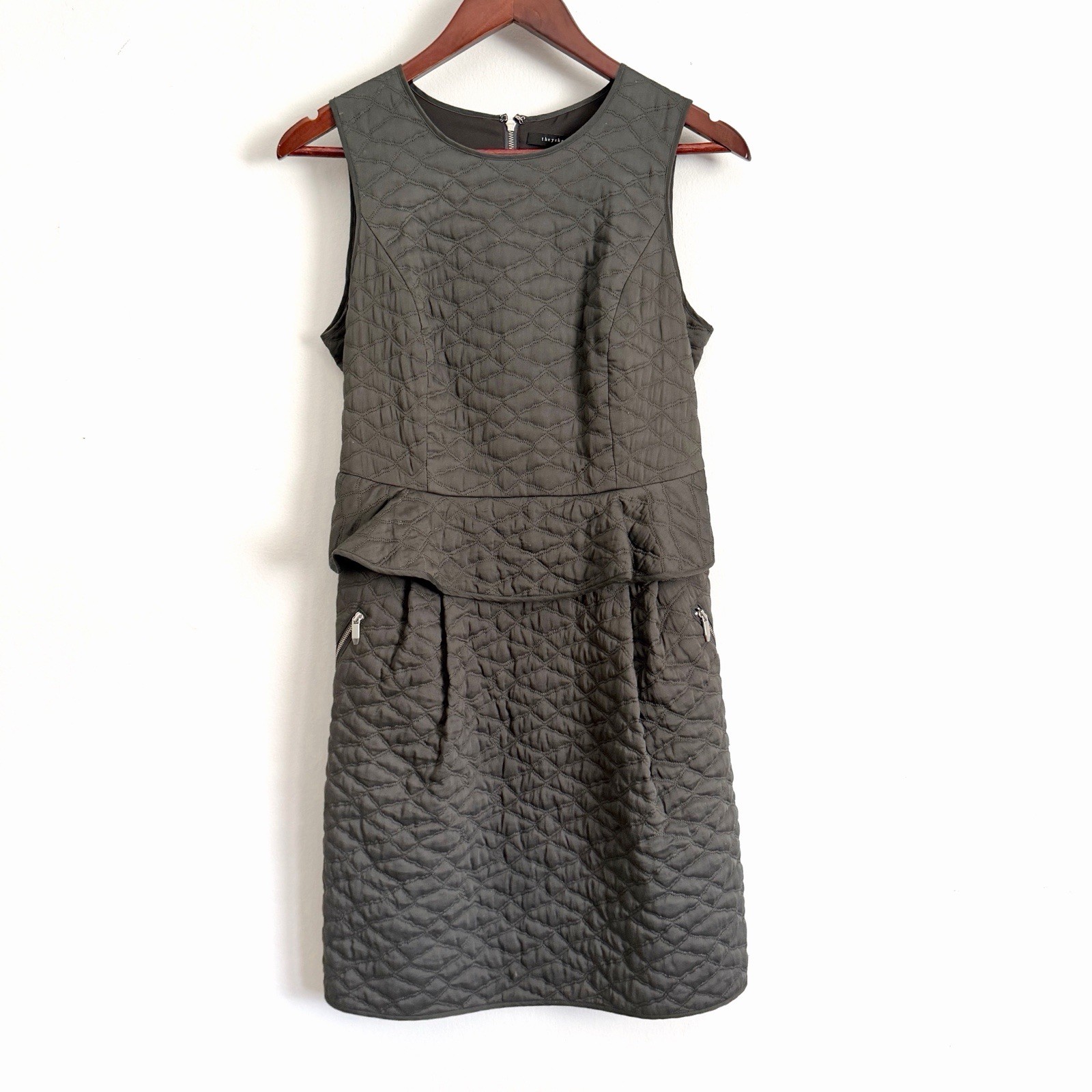 Theyskens’ Theory Gray Quilted Peplum Dasta Dress Sleeveless Women’s Size 4