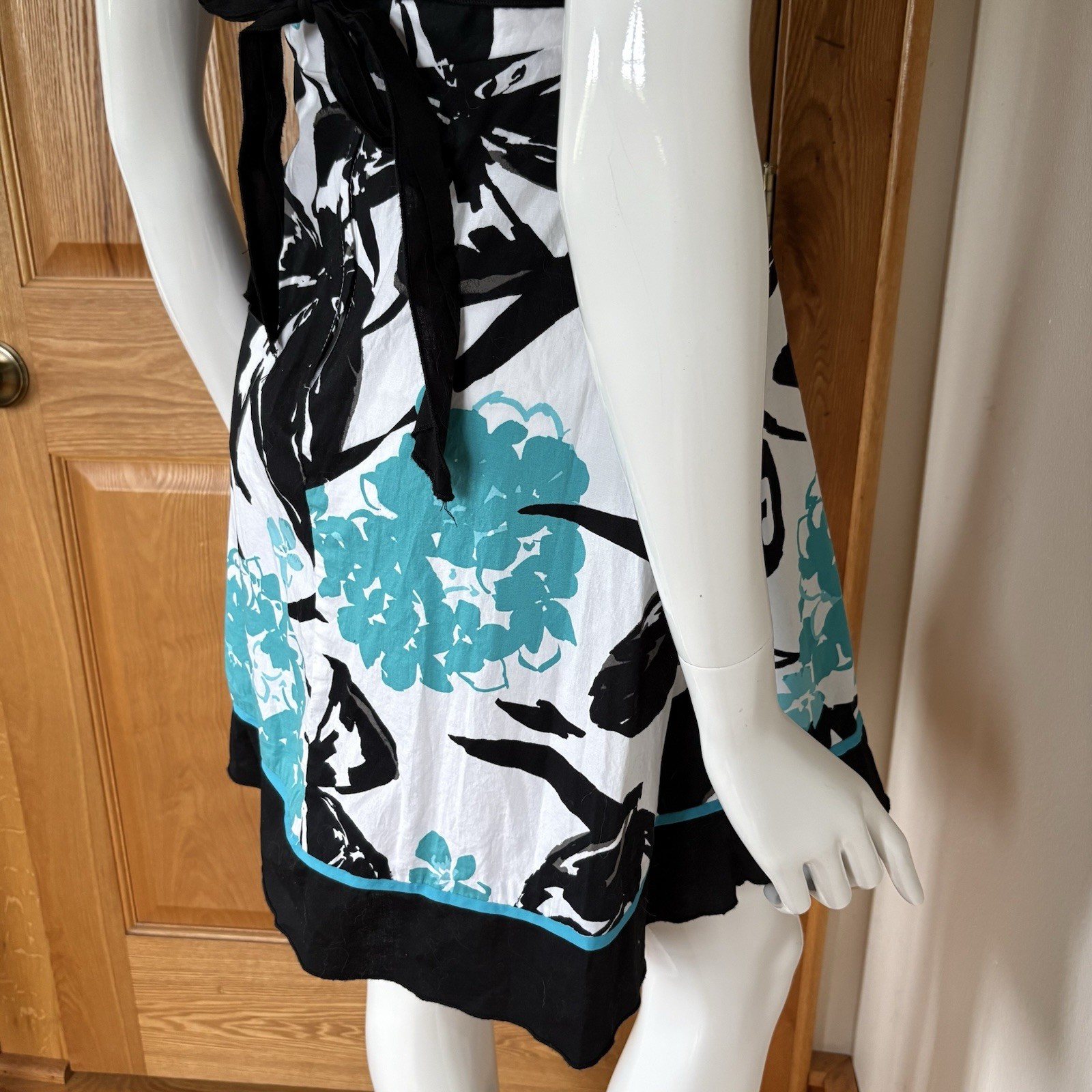 Speechless Black/White/Blue Floral Fit & Flare V-Neck Halter Dress